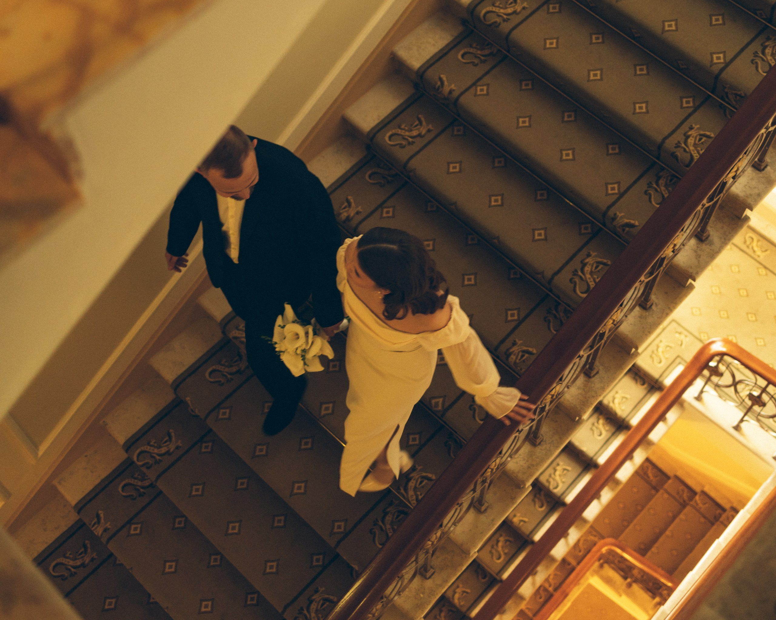 Владимир и Катя, встреча в отеле и роспись в особняке Спиридонова. Свадебный и портретный фотограф в Москве Кристина Золотова