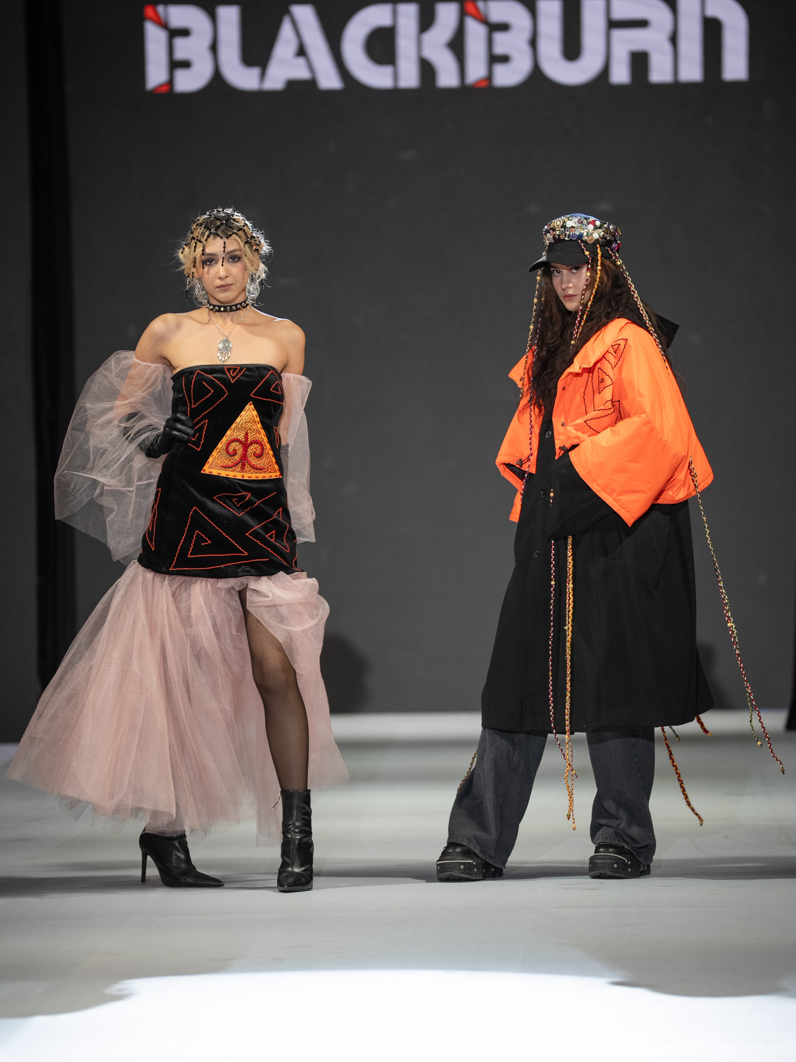EURASIAN FASHION WEEK BlackBurn. Сайт Алматинского НЮ АРТ, будуар и фэшн фотографа Дениса Карпенко