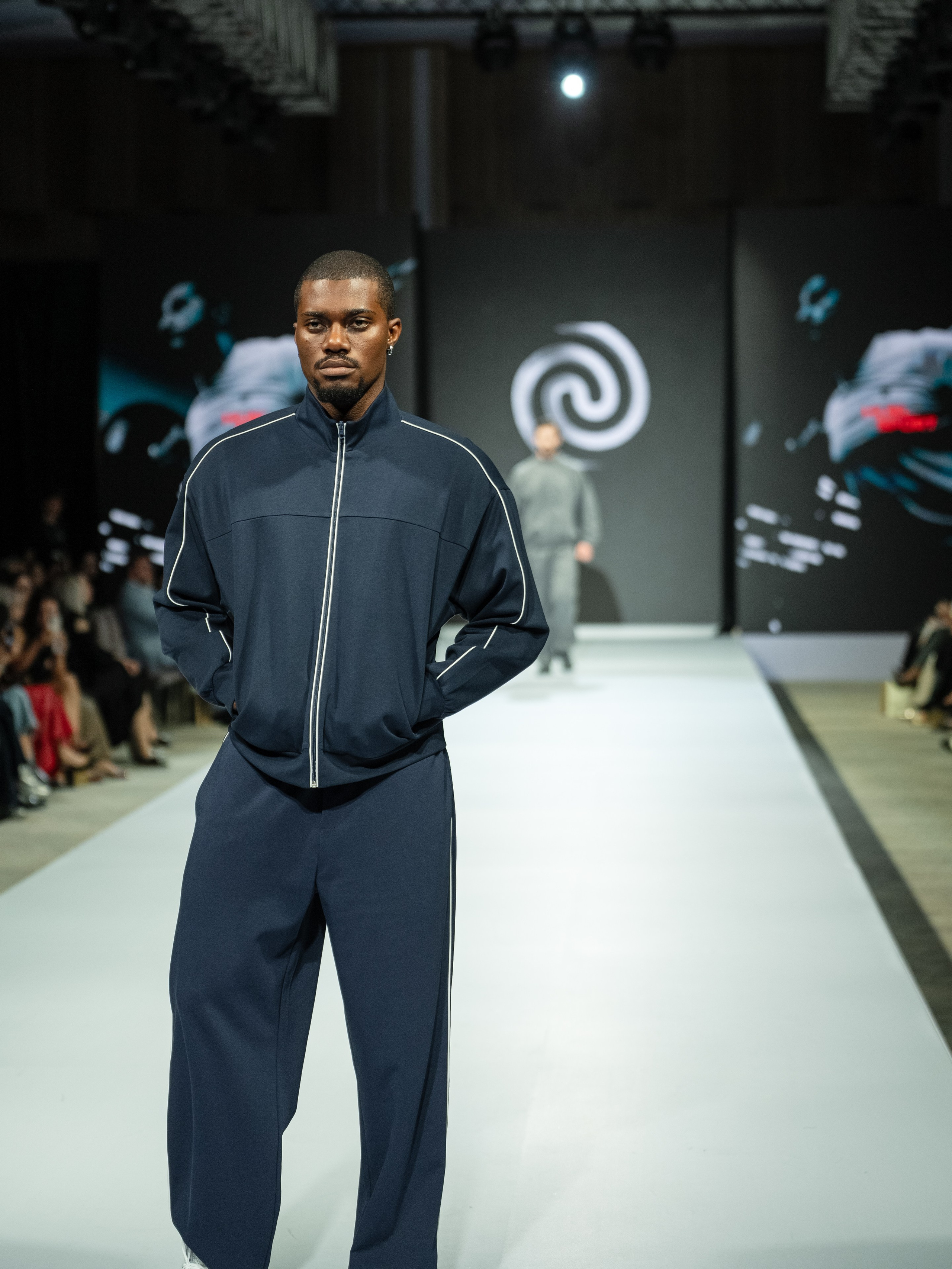 EURASIAN FASHION WEEK Husl Sport. Сайт Алматинского НЮ АРТ, будуар и фэшн фотографа Дениса Карпенко