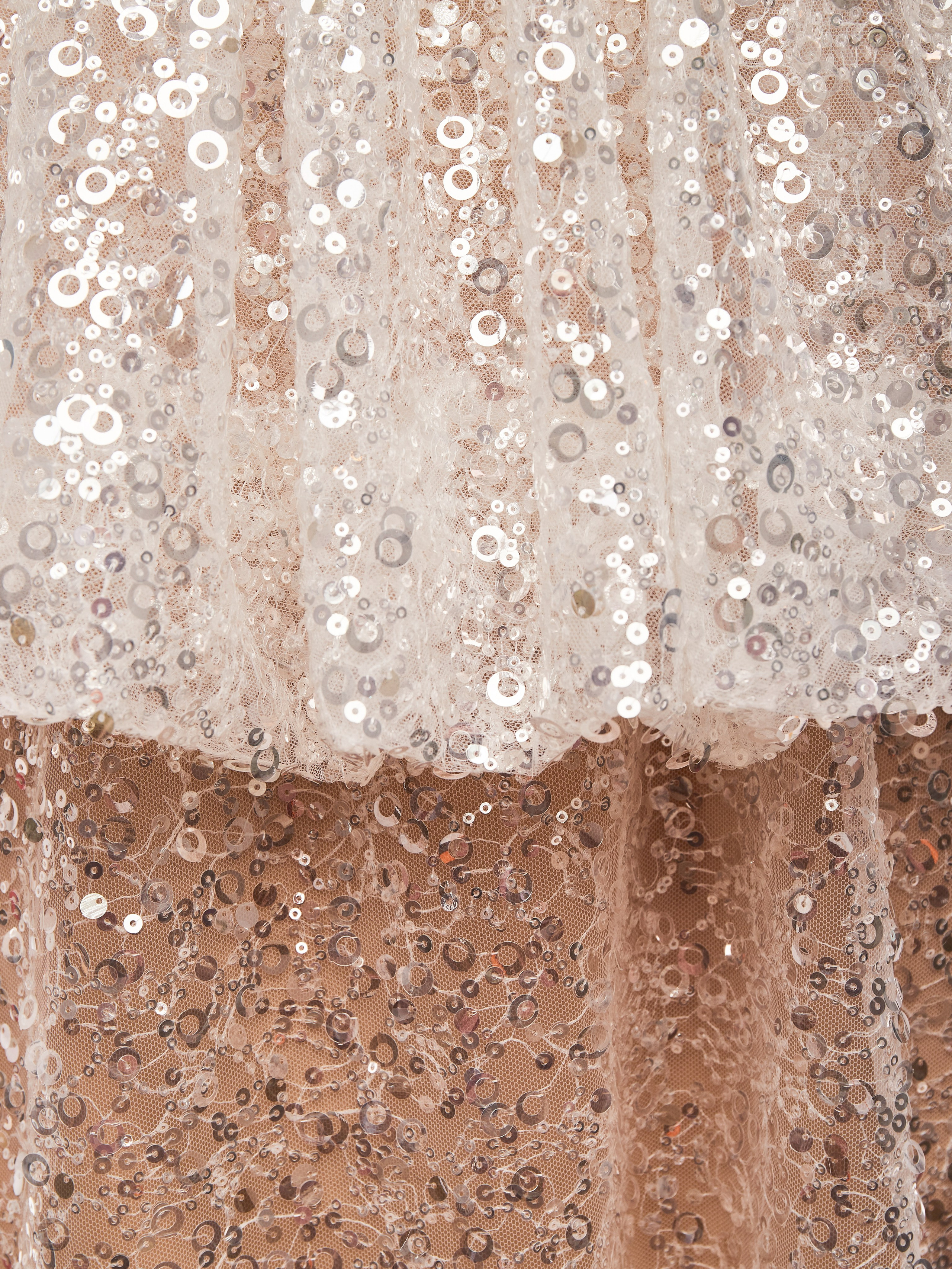 Платье дизайнерское, женская одежда, Charisma, Дизайнерские вещи, премиум съемка дорогих вещей на манекене в Москве, предметная съемка, обтр  авки, островка, в обтровку, дорогая фотосъемка на манекене, типовая фотосъемка одежды, дорогие вещи на съемку, щепетильное отношение на фотосъемке к вещам, конструкторы одежды, премиум качество, неделя моды в Москве https://charismafashion.ru/#subscribe