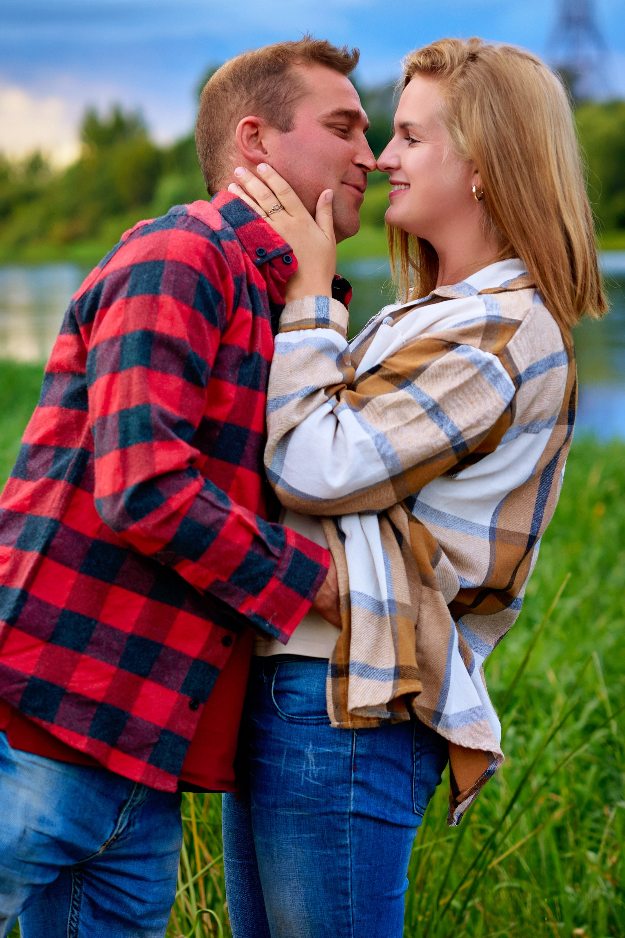 Лав-стори. У костра. Алексей и Евгения. Фотограф Люся Воробьева