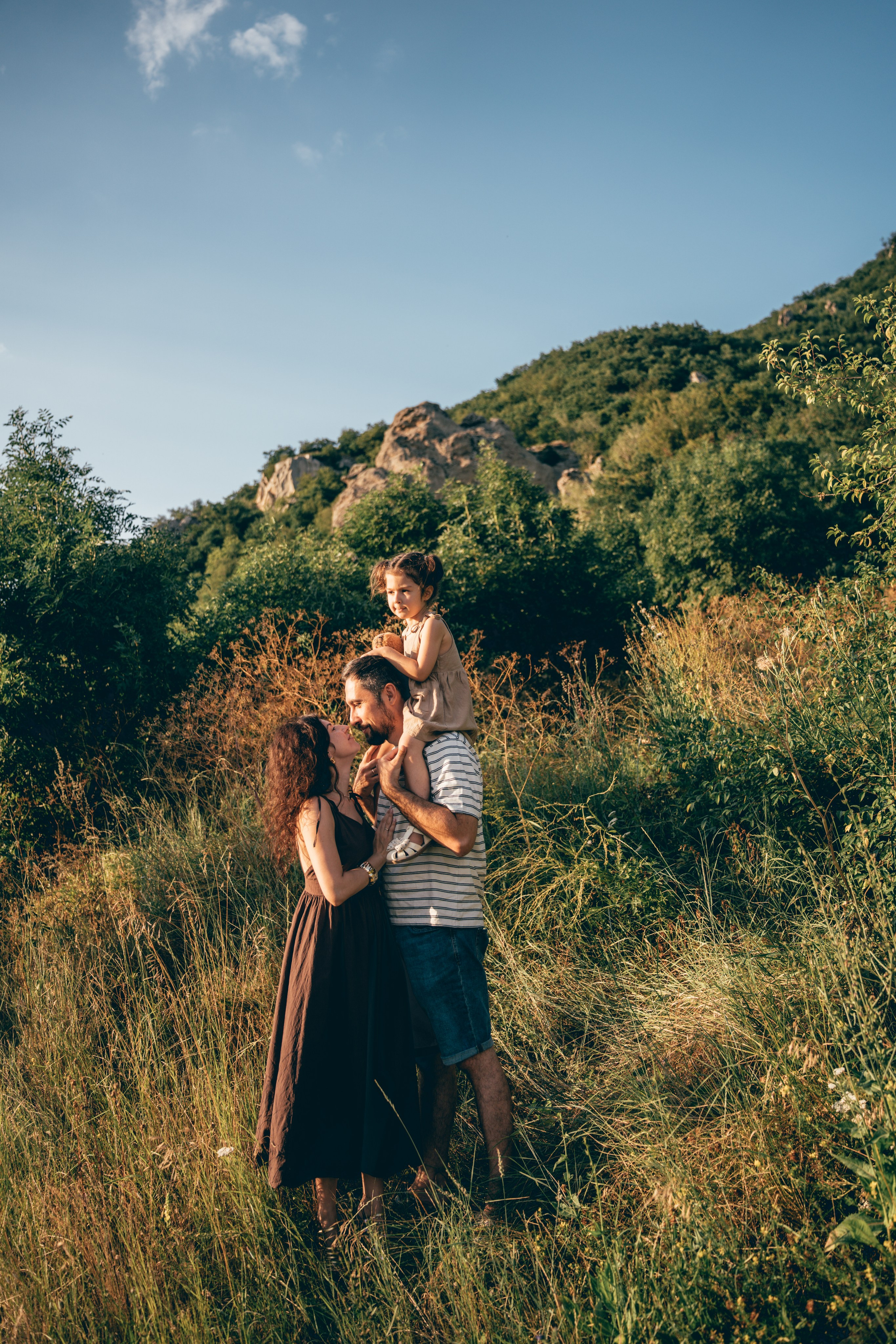 Семейная фотосессия на Бештау. Фотограф КМВ|ГОРЫ Пятигорск Железноводск Ессентуки Кисловодск Домбай Архыз Эльбрус