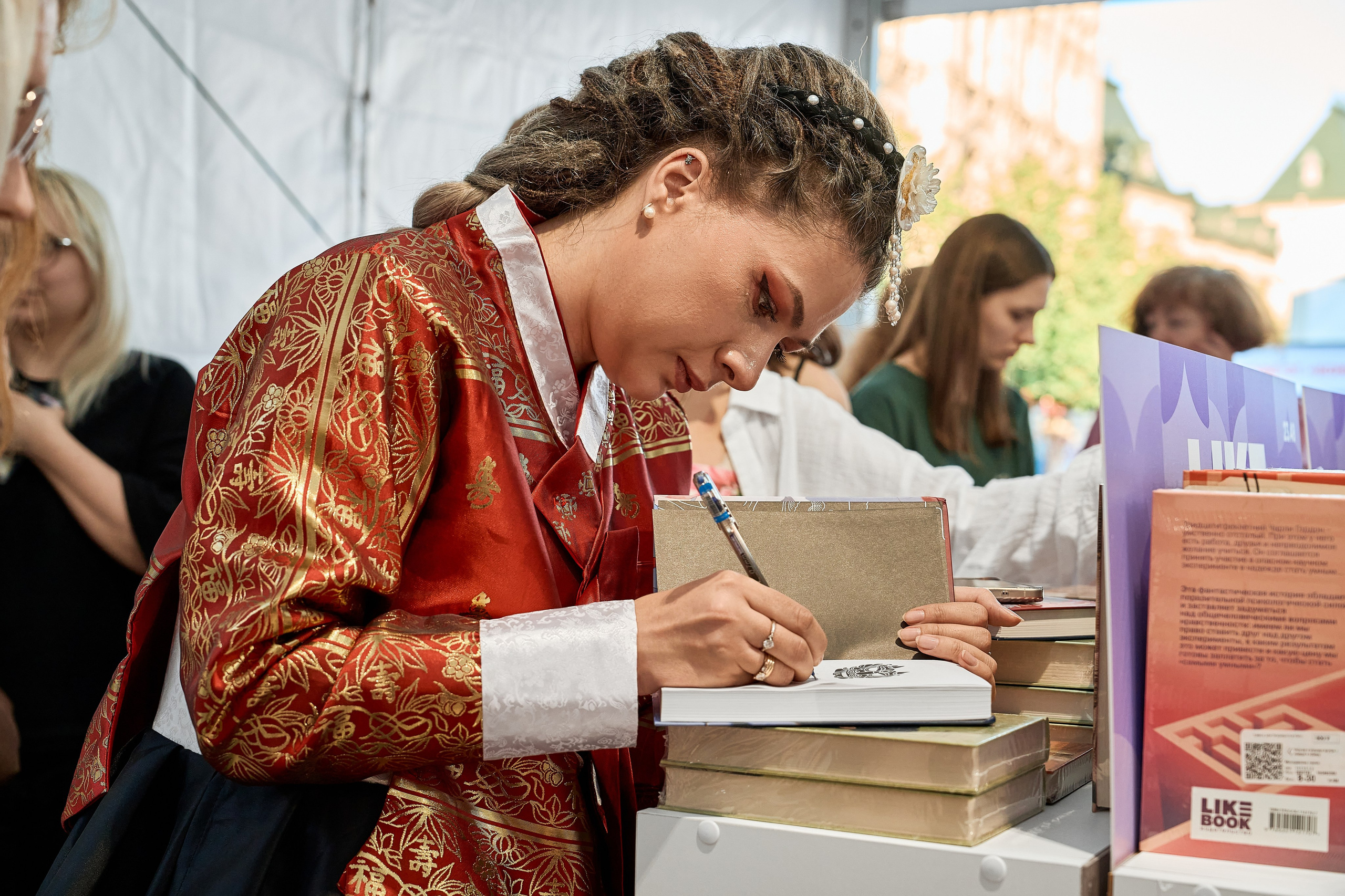 Книжный фестиваль «Красная площадь — 2026». Фотограф в Москве Анастасия Баева