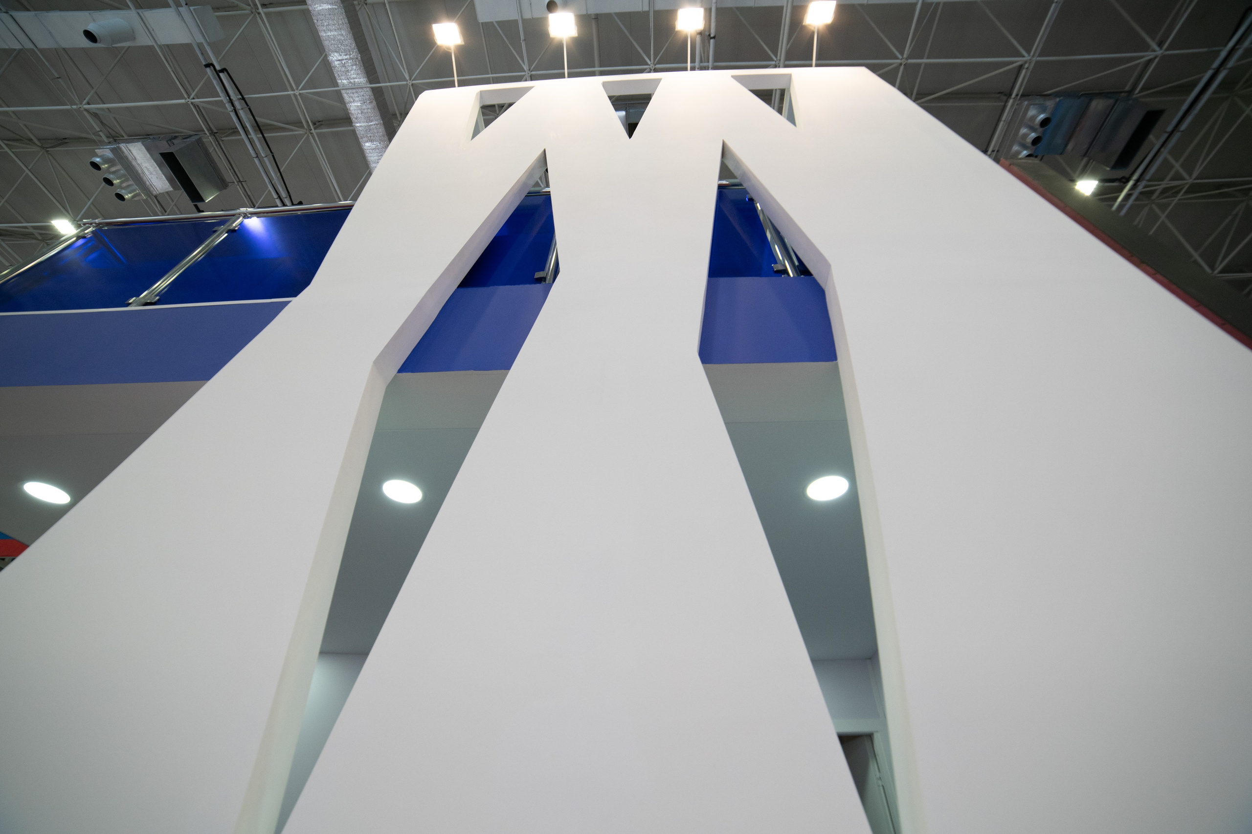 Выставочные стенды. Профессиональный портретный фотограф в Москве Владимир Глаголев