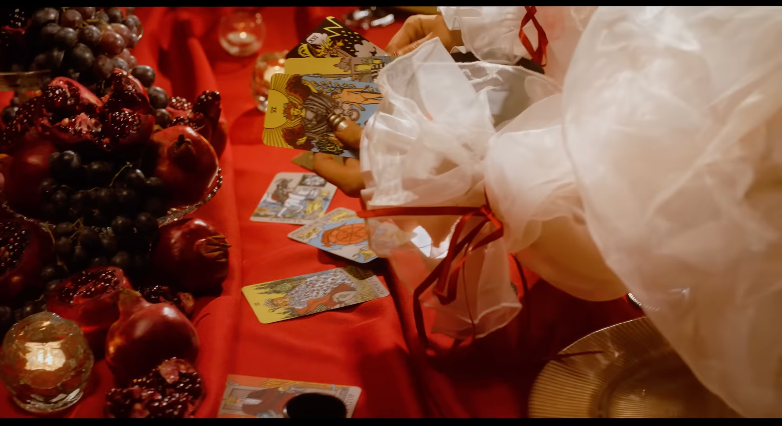 Elevate. Муз. клип «Маскарад». Сет дизайнер предметный фотограф в Москве Анна Андреева