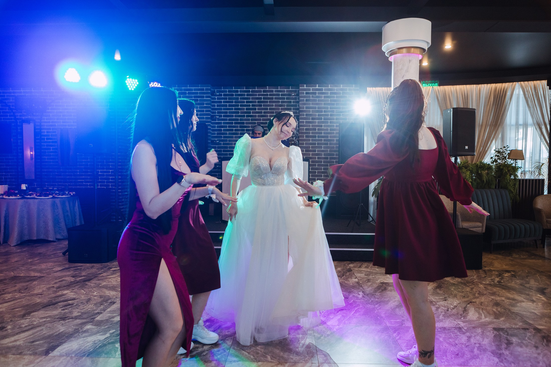 Александр и Ольга. Фотографы в городе Волгограде — Людмила Агеева и Алексей Околелов