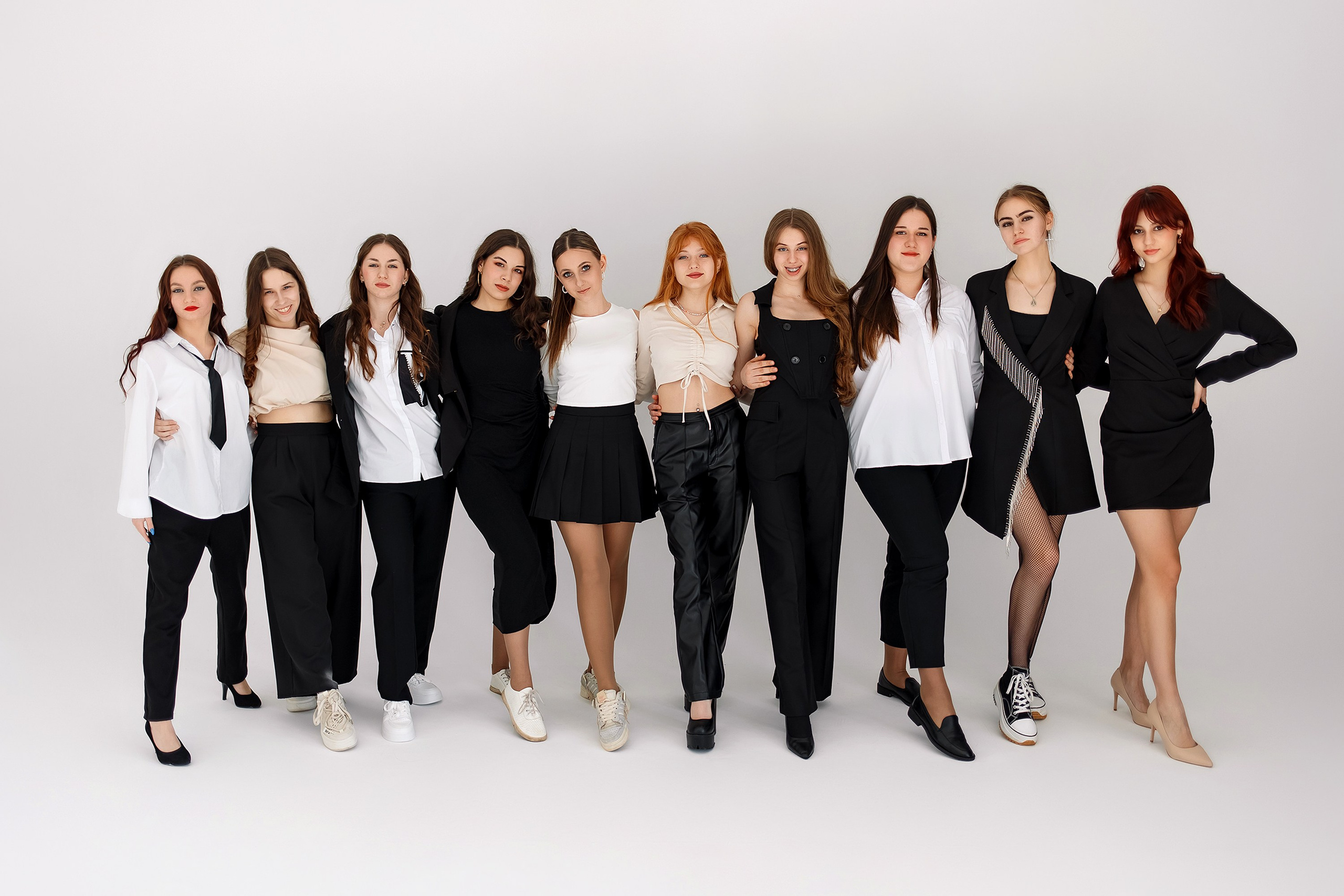 11 класс съемка на циклораме. Фотограф Любовь Корниенко, Примоский край