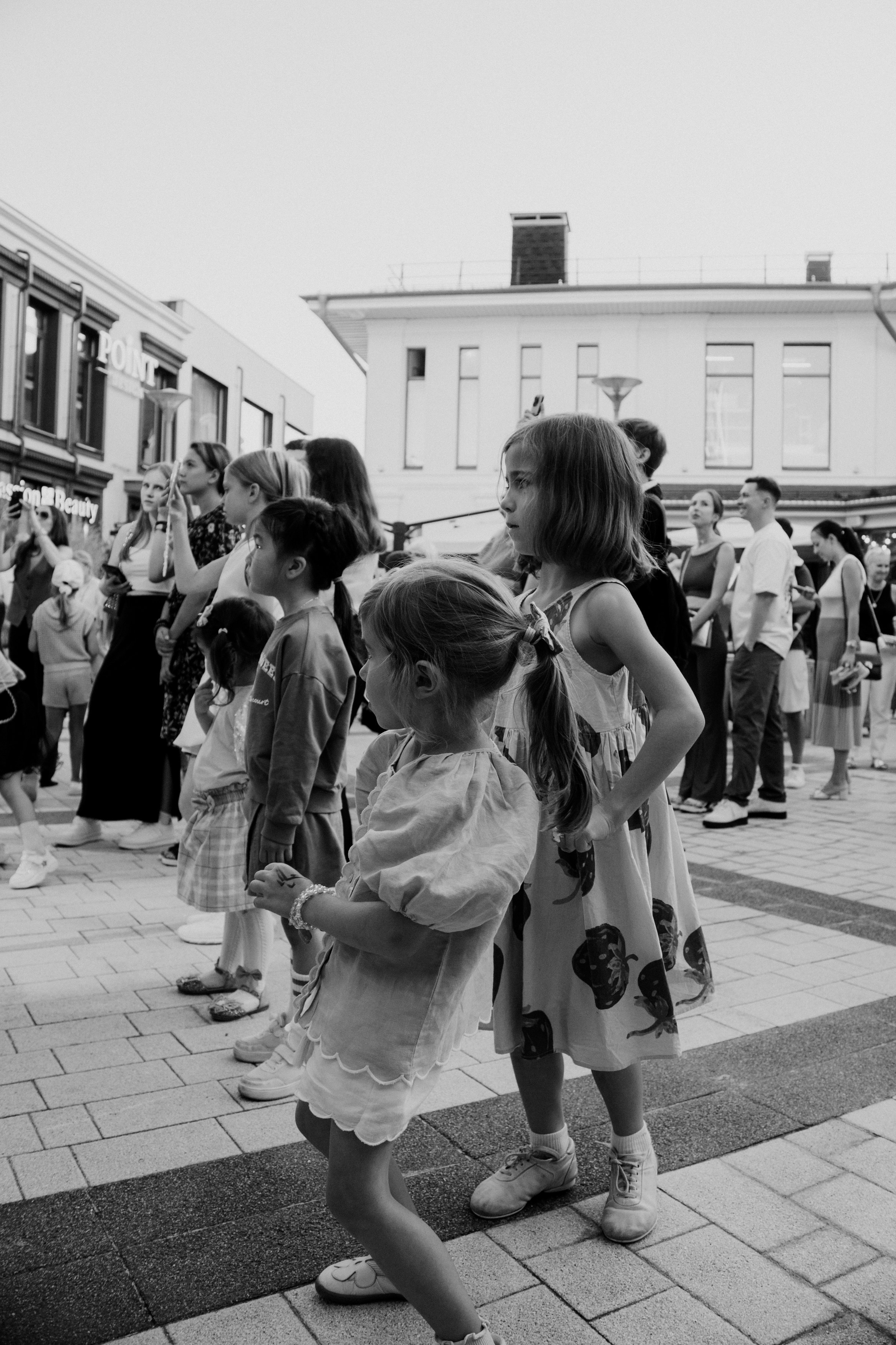 EstateMall SUMMER FEST. Бэкстейдж и репортажный фотограф в Москве Артем Онацко