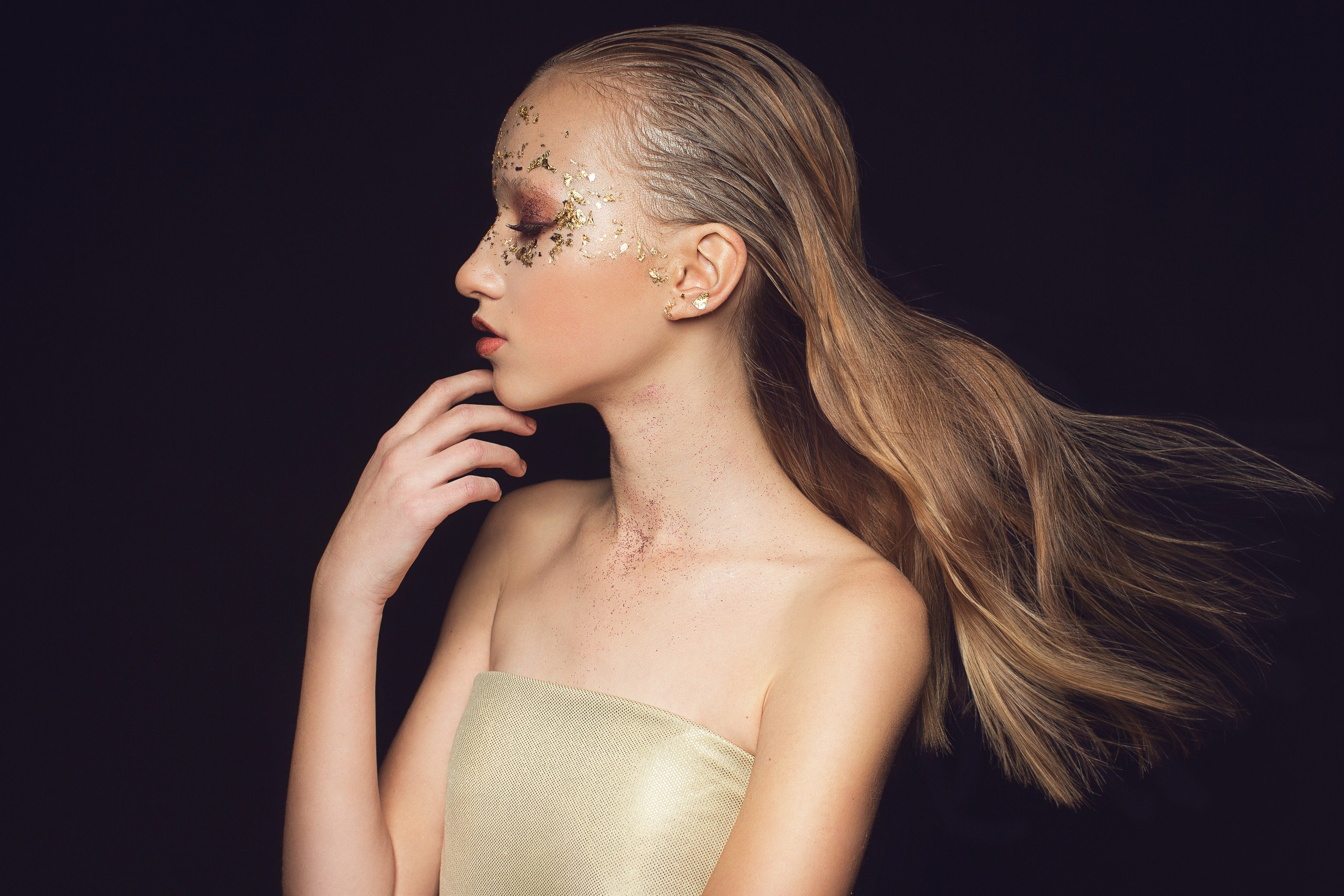 Детский портрет. Женский фотограф в Санк-Петербурге и Москве — фотосессия девушки в студии, портрет, фотосъемка