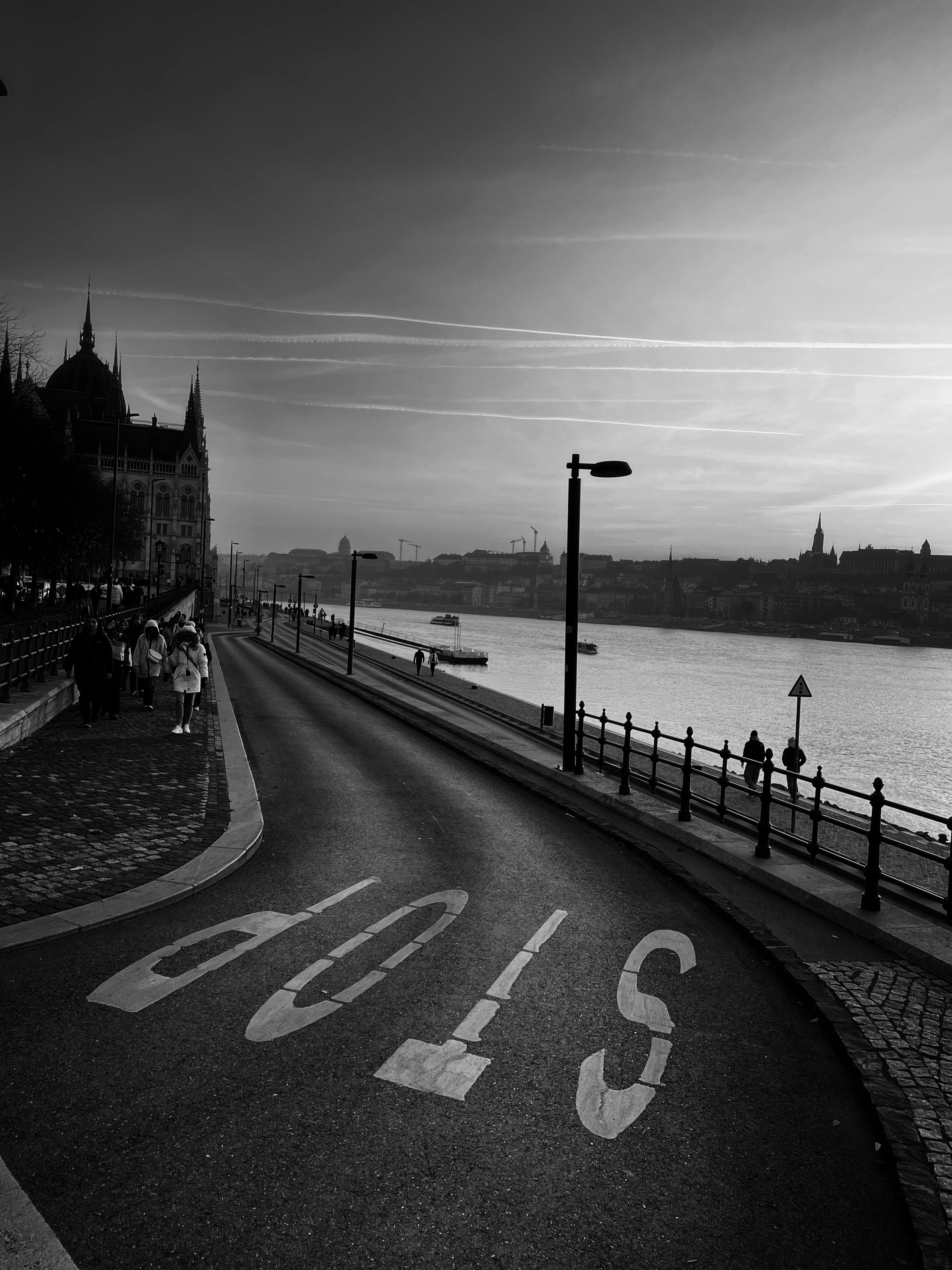STREET PHOTOGRAPHY. Photographer in Budapest  — Yura Knyazev