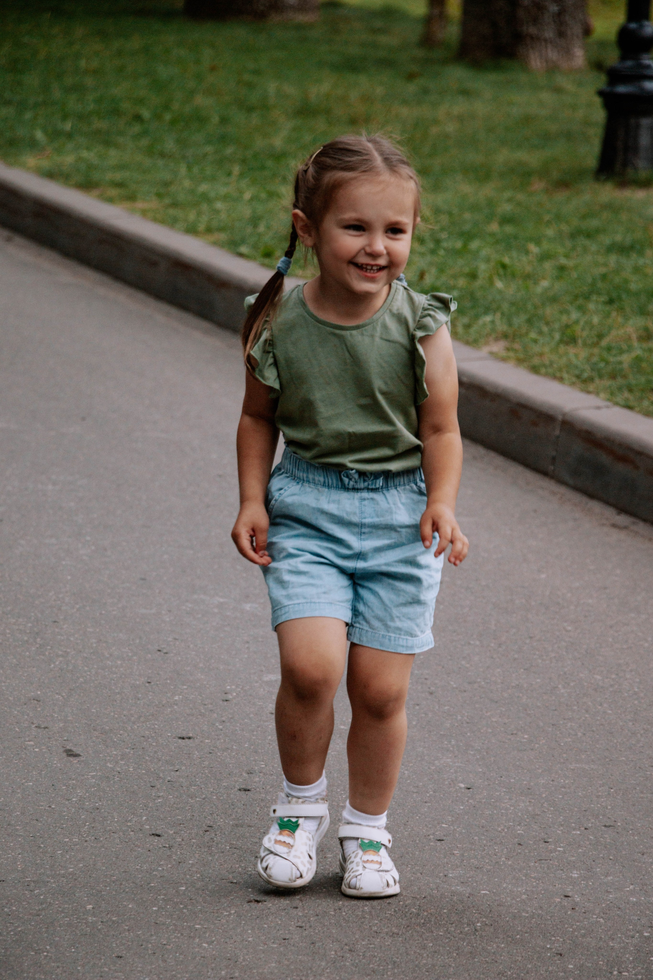 Алексей, Римма, Аннушка и Полина. Бережно сохраняю ваши чувства и истории на своих фотографиях