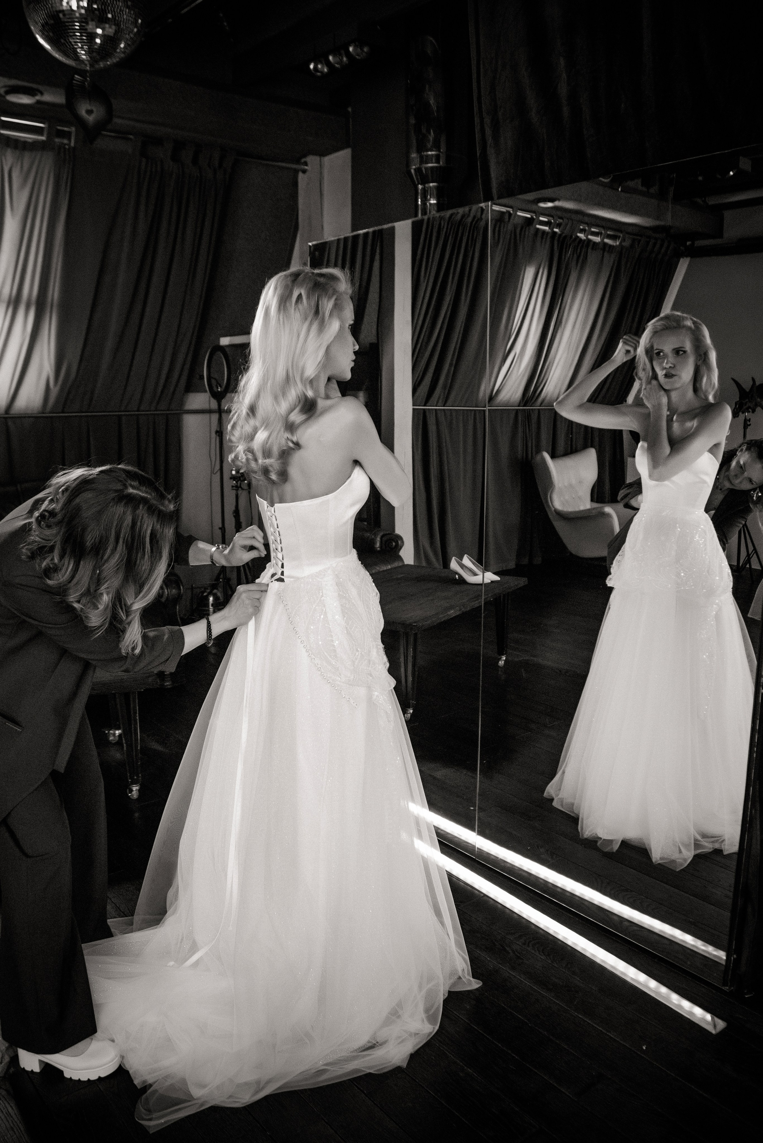 Свадебная фотосессия на ВДНХ. Свадебный и семейный фотограф в Москве и Подмосковье Лариса Козлова