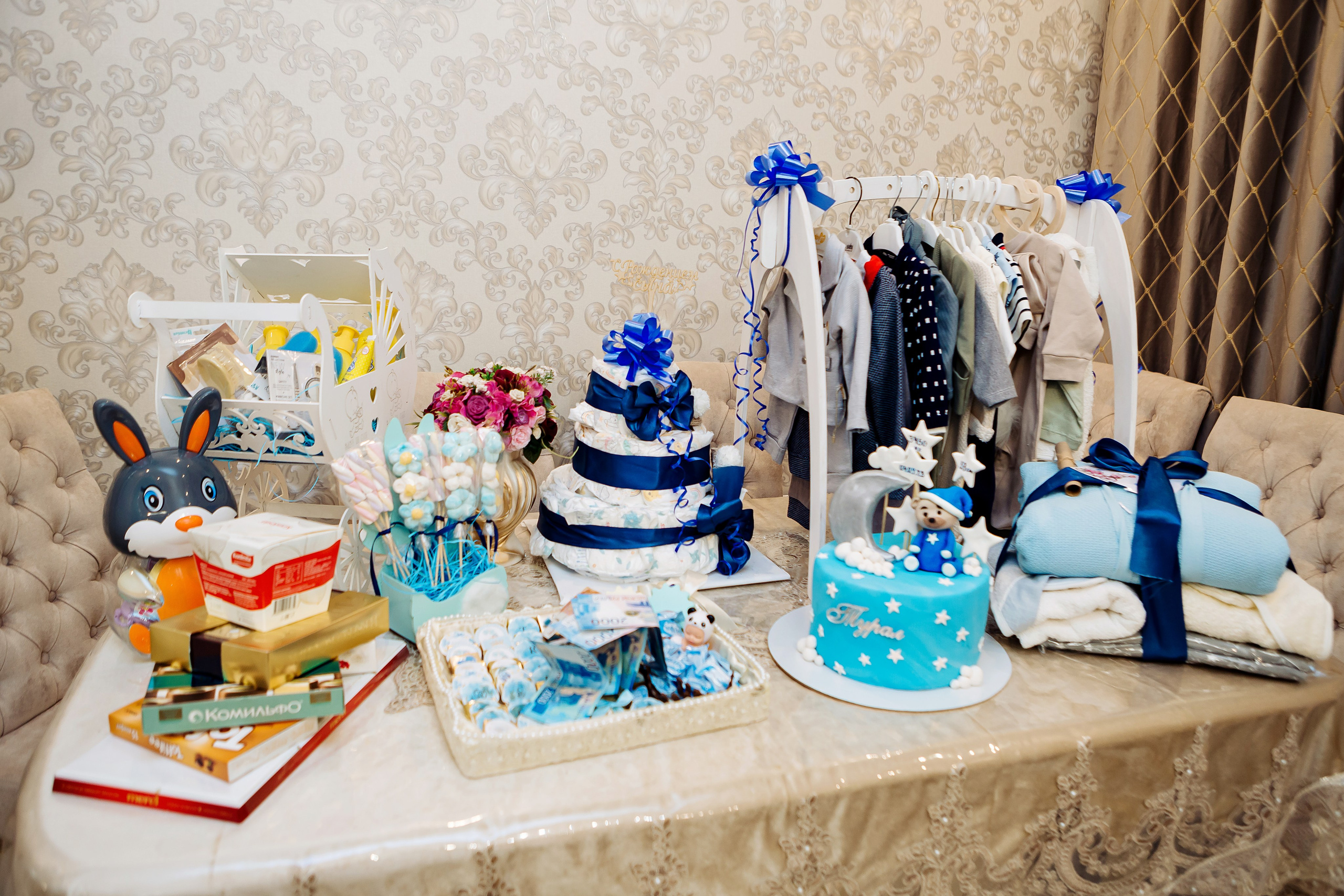 Фотограф на выписку из роддома Екатеринбург. Фотограф Виктория Темирова Екатеринбург