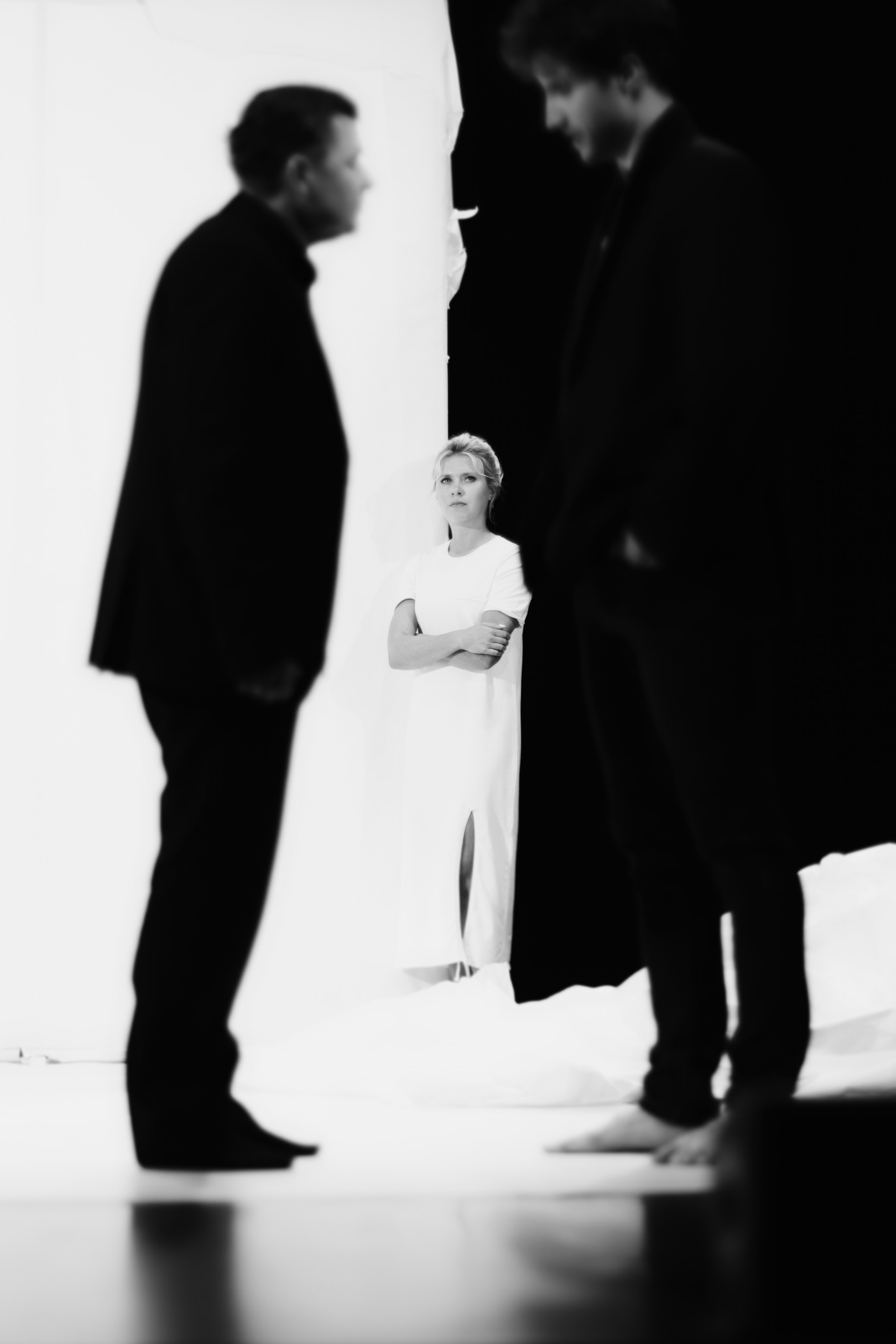 Спектакль «Забыть Герострата» (серия — монохром), Театр «Сначала-Сначала театр». Наталья Алексеенко. Фотохудожник в Москве. Репортаж, портрет, стрит