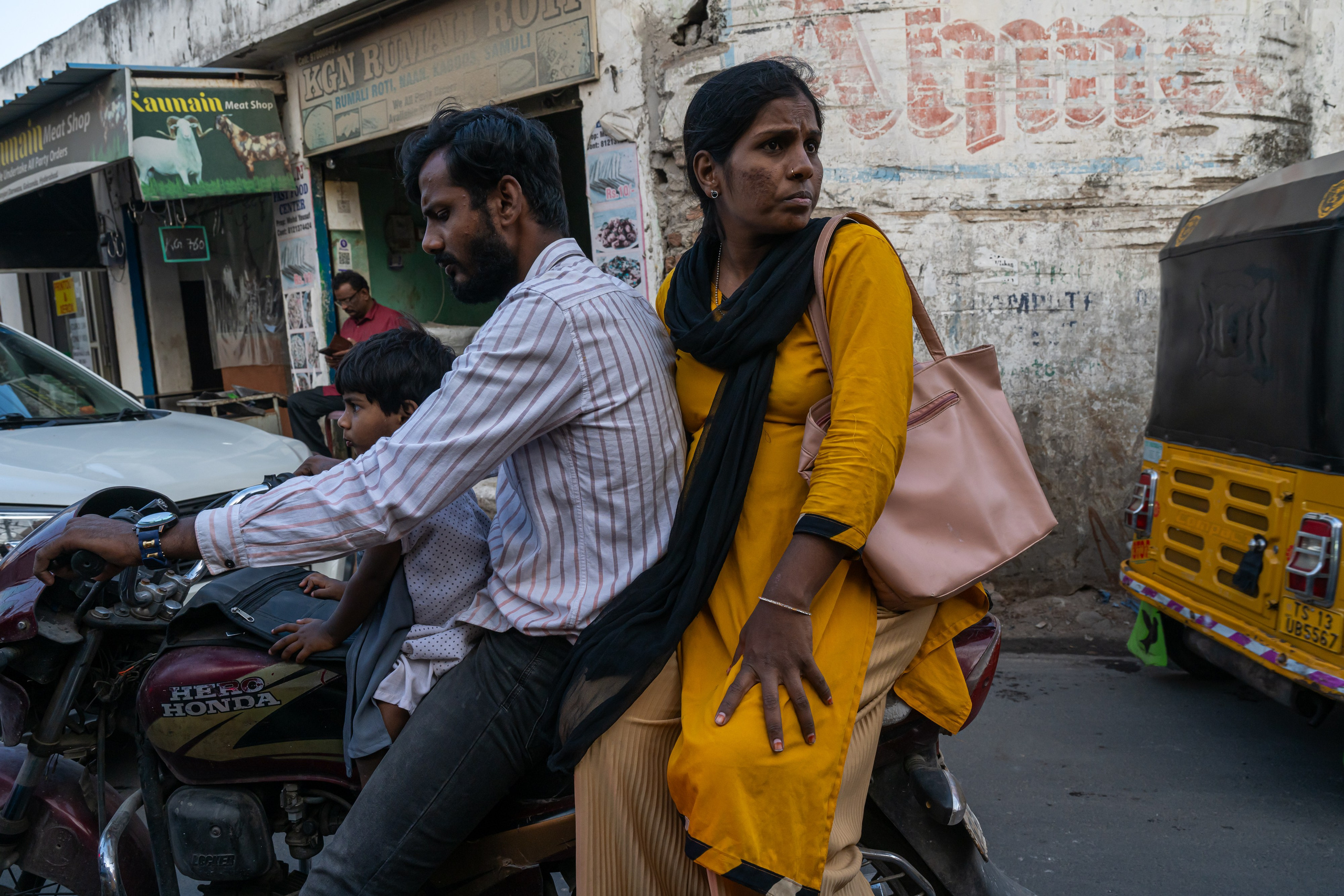 People of India, 2024-2025. Dimitri Bakhtadze photographer
