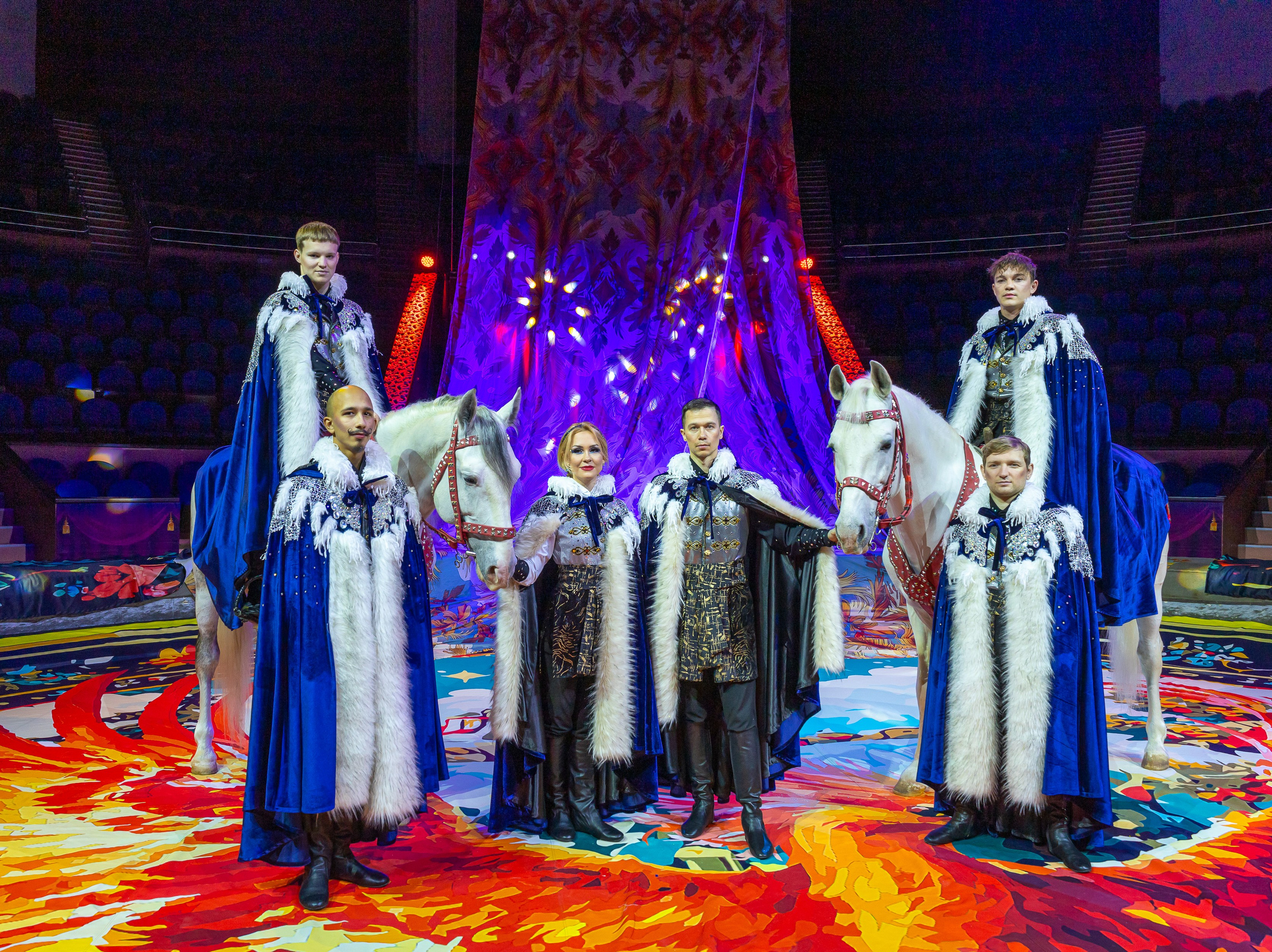 Цирк Жар Птица. Афиша. Семейный и Свадебный фотограф в Сочи