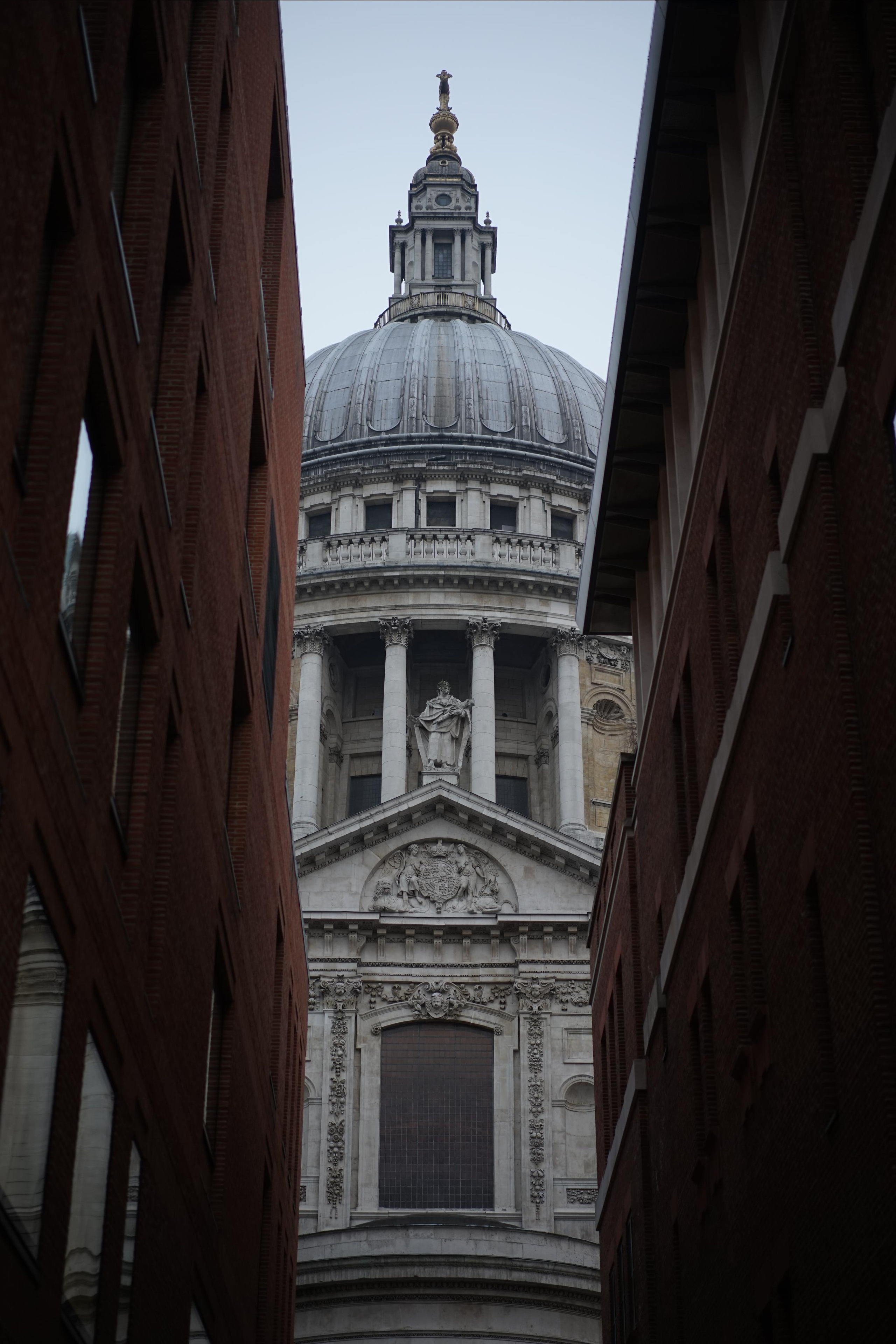 Лондон. ZAGLADIN Bureau