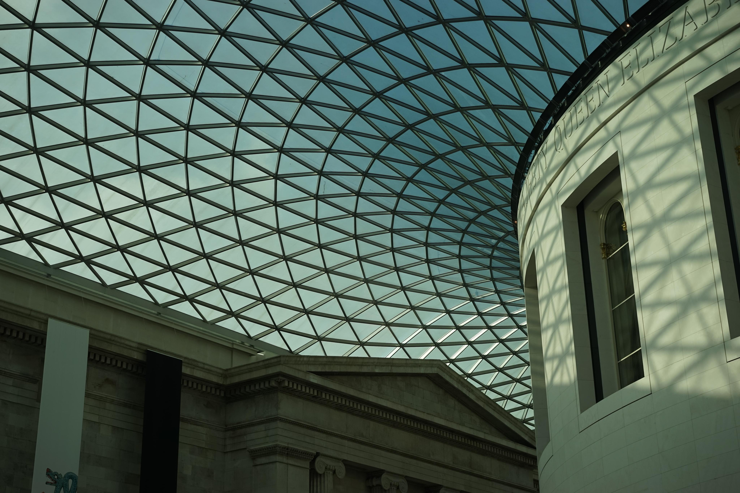 Лондон. ZAGLADIN Bureau