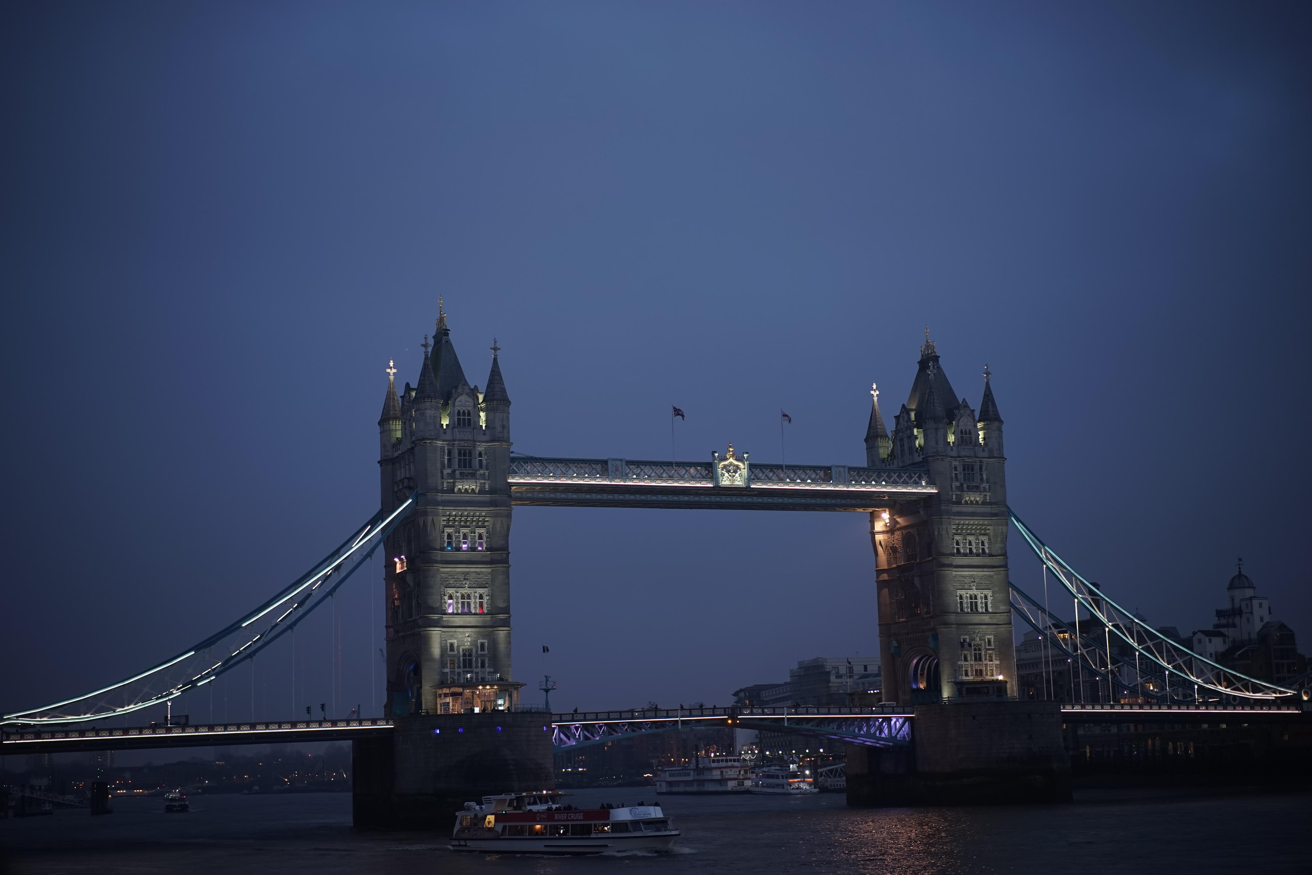 Лондон. ZAGLADIN Bureau