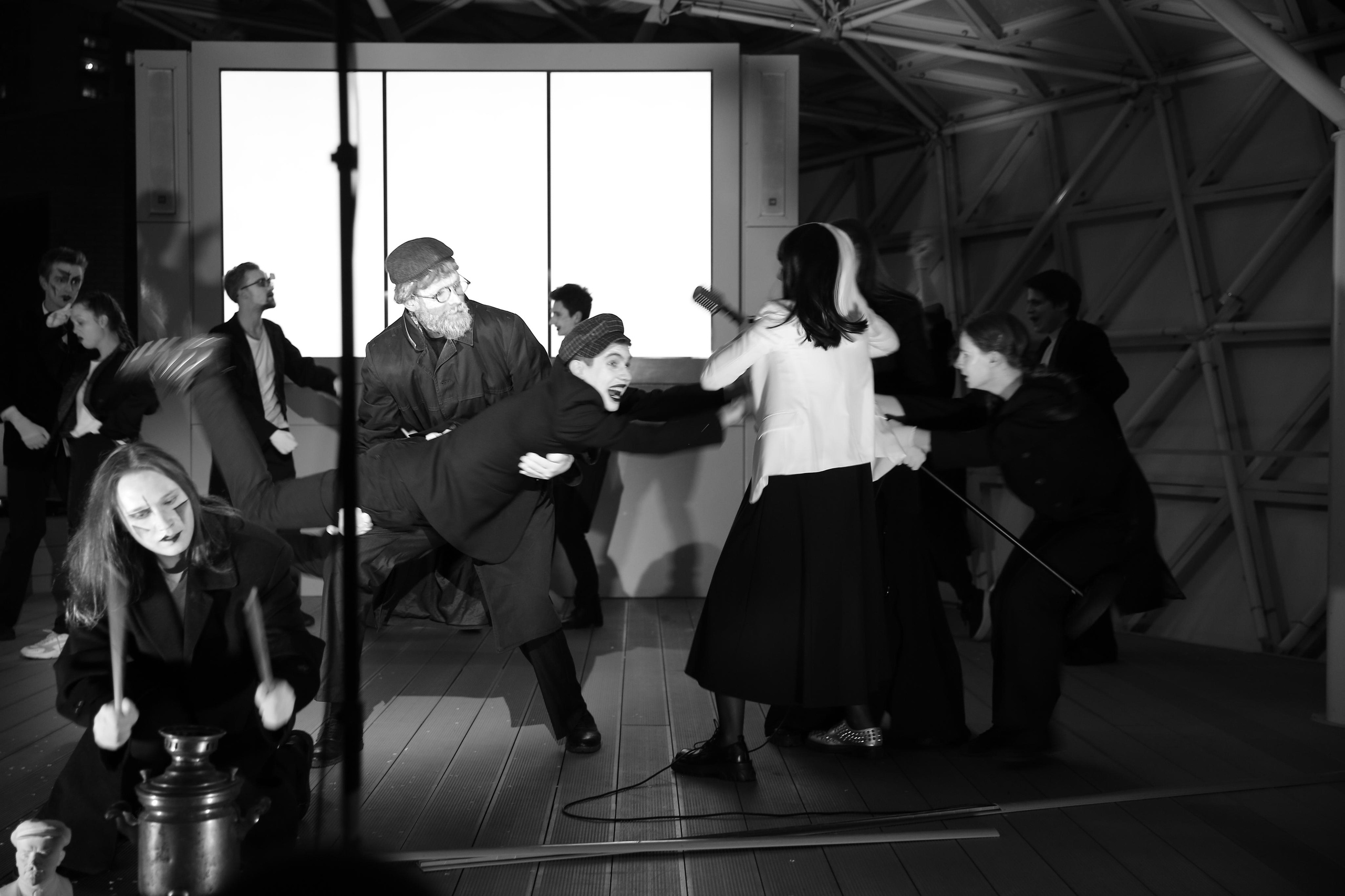 Перфоманс «Жизнь насекомых». ZAGLADIN Bureau