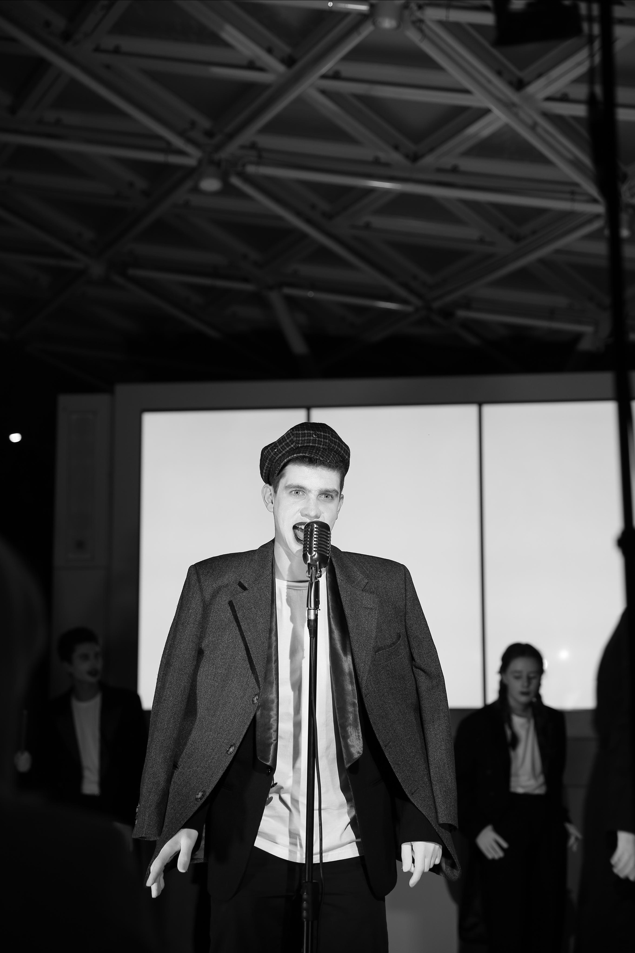 Перфоманс «Жизнь насекомых». ZAGLADIN Bureau