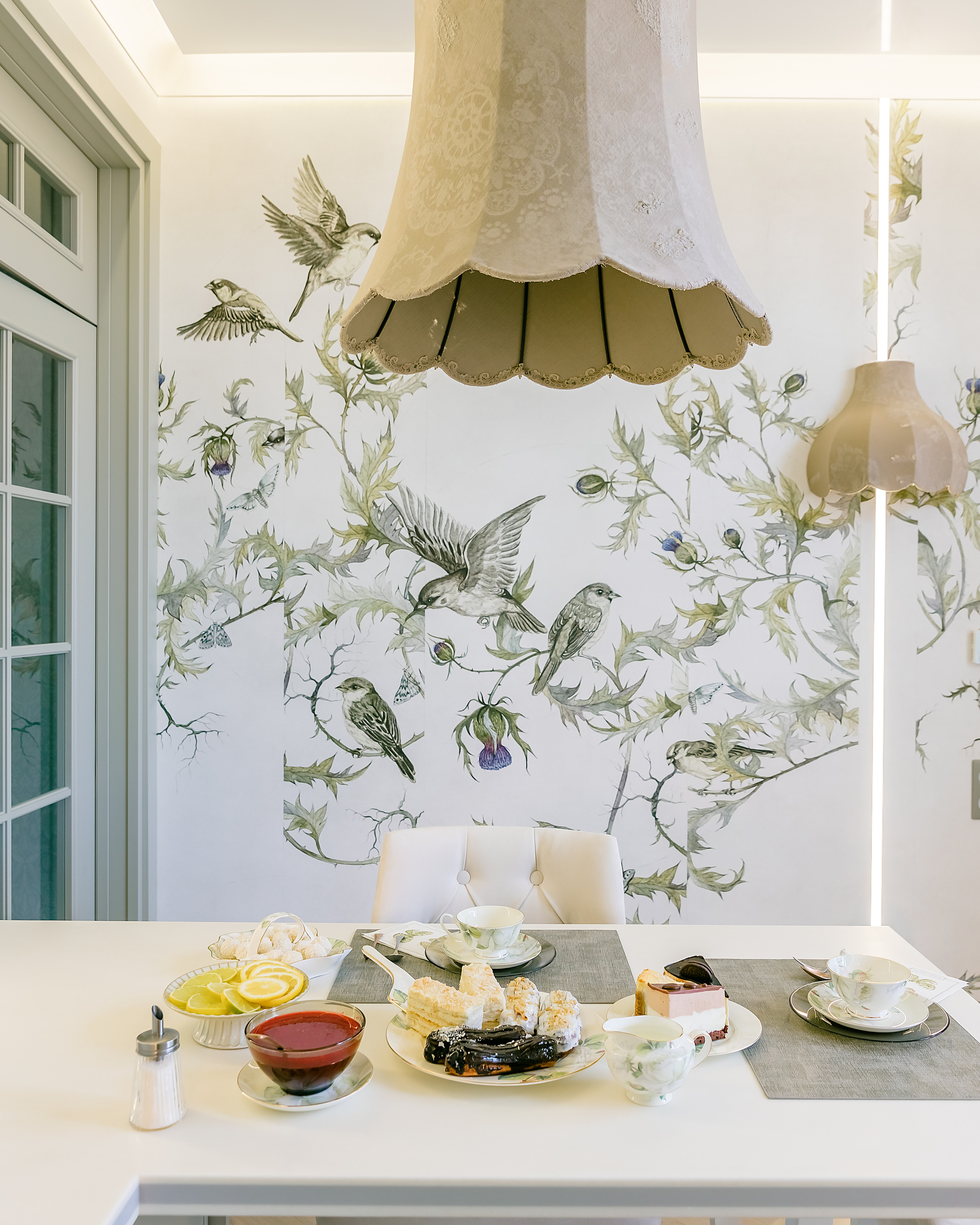 Кабинет на Ленина. Фотограф и видеограф в Улан-Удэ: Аюна Габагуева и Артём Шаханов