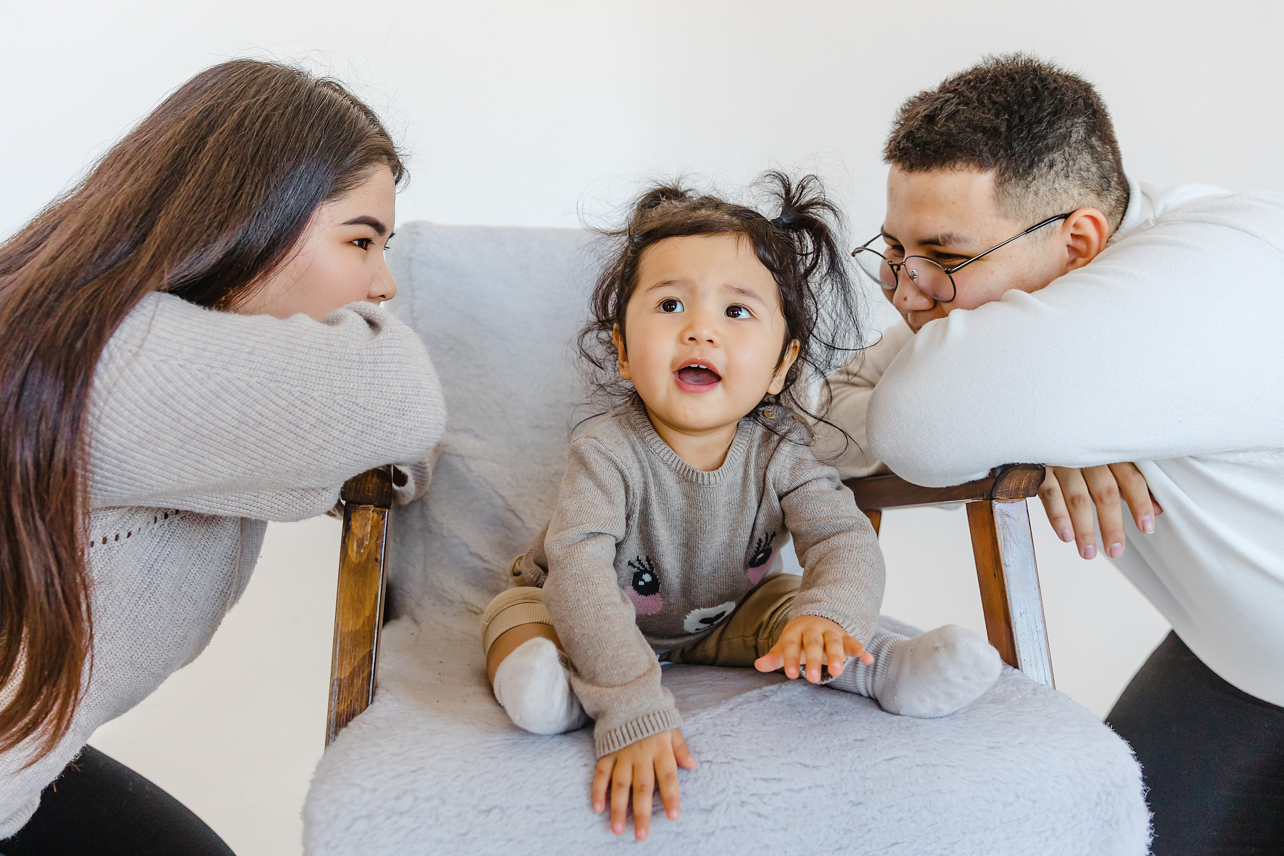 Пуговка @adisa_sma1 и её надёжный тыл. Фотограф и видеограф в Улан-Удэ: Аюна Габагуева и Артём Шаханов