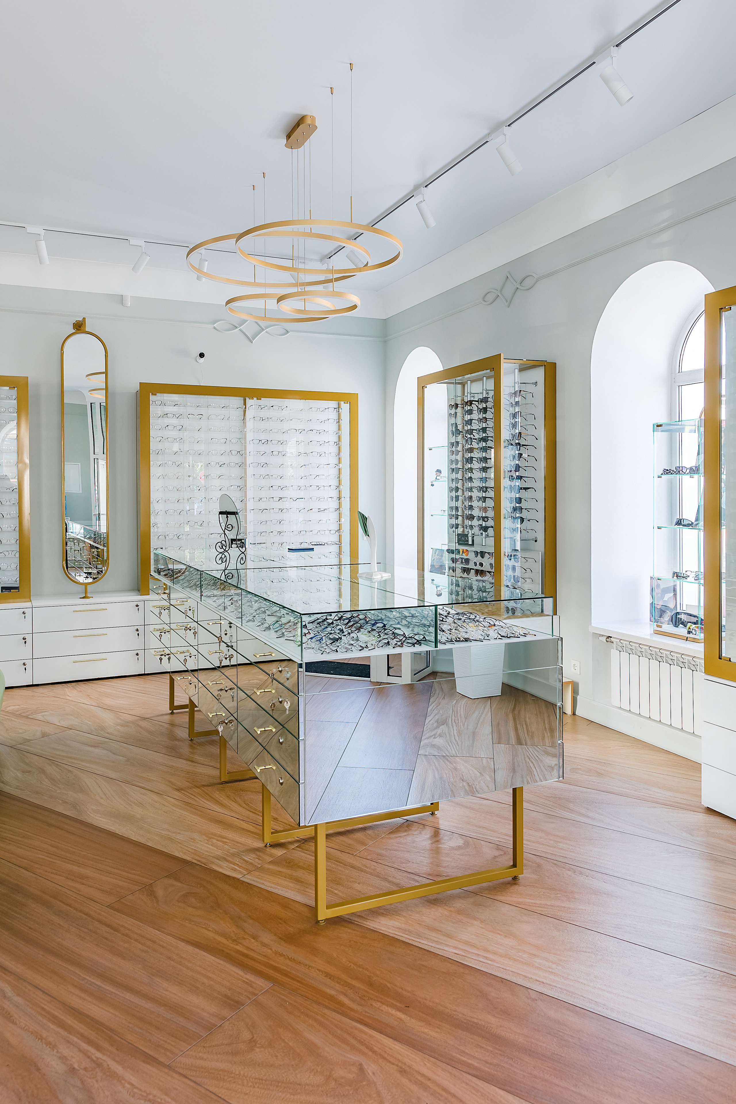 Салон «Оптик Лайф». Фотограф и видеограф в Улан-Удэ: Аюна Габагуева и Артём Шаханов