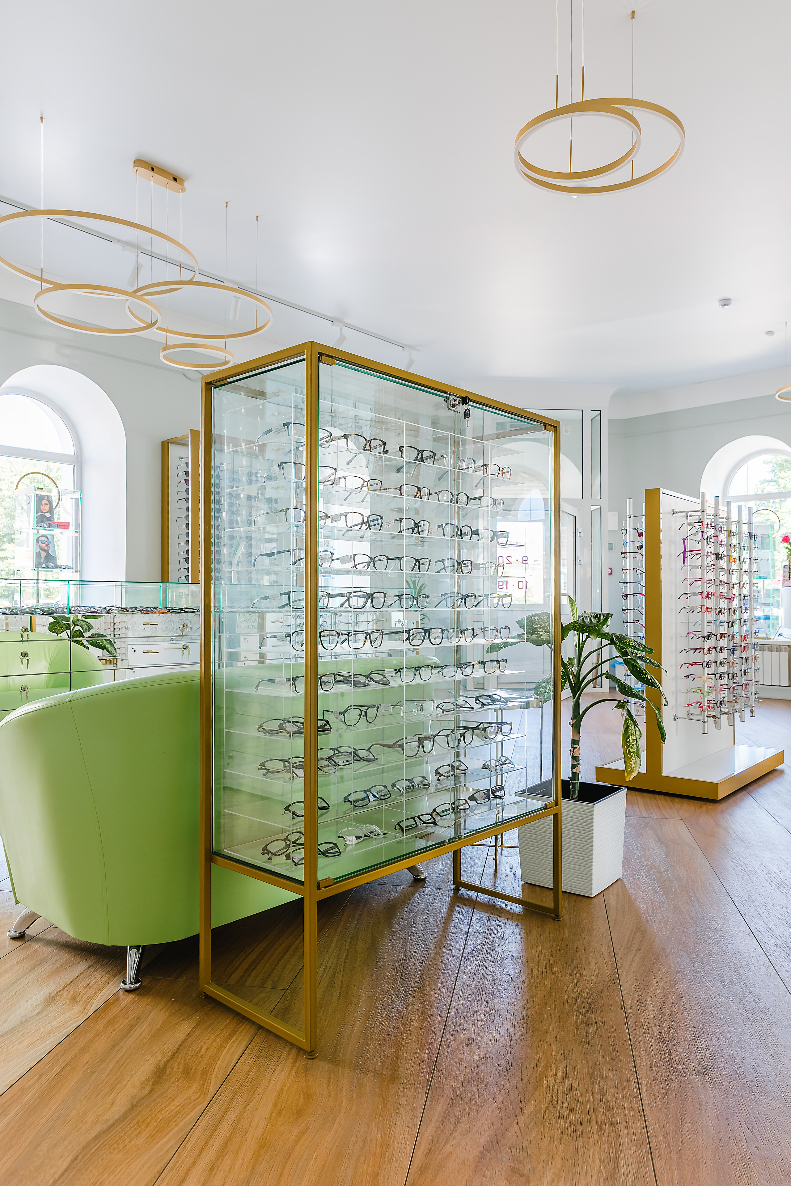 Салон «Оптик Лайф». Фотограф и видеограф в Улан-Удэ: Аюна Габагуева и Артём Шаханов