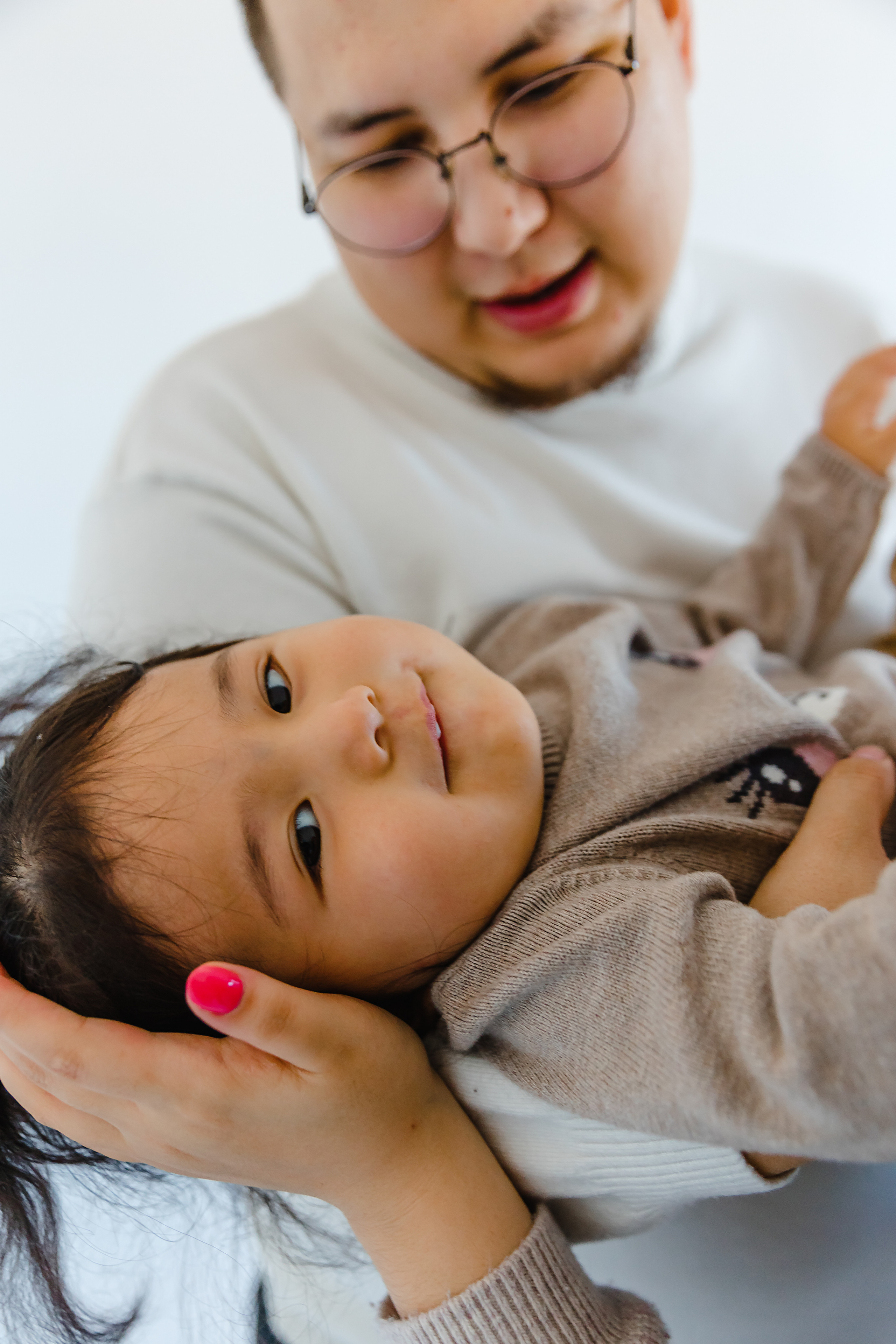 Пуговка @adisa_sma1 и её надёжный тыл. Фотограф и видеограф в Улан-Удэ: Аюна Габагуева и Артём Шаханов