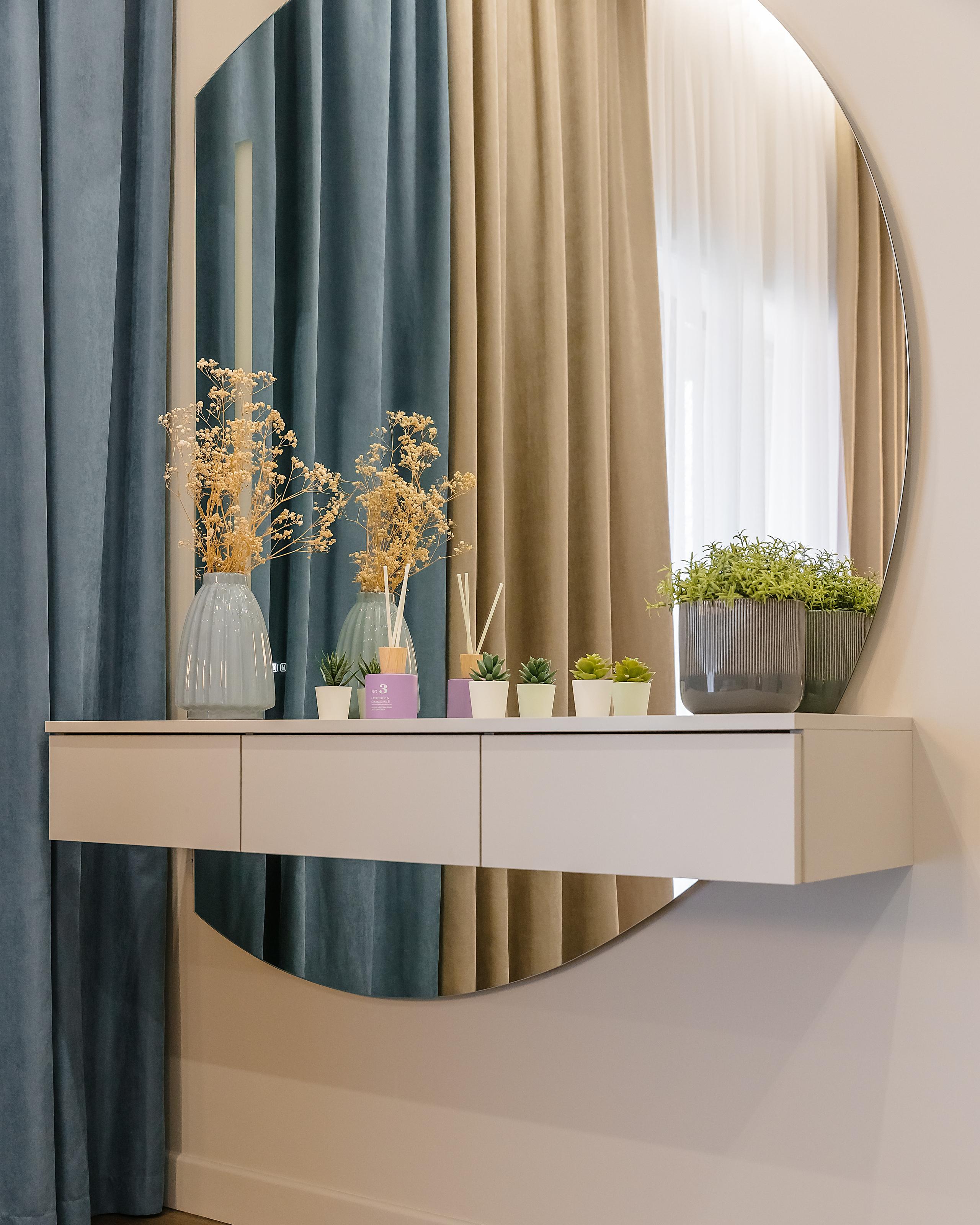 Дом на Тобольской. Фотограф и видеограф в Улан-Удэ: Аюна Габагуева и Артём Шаханов