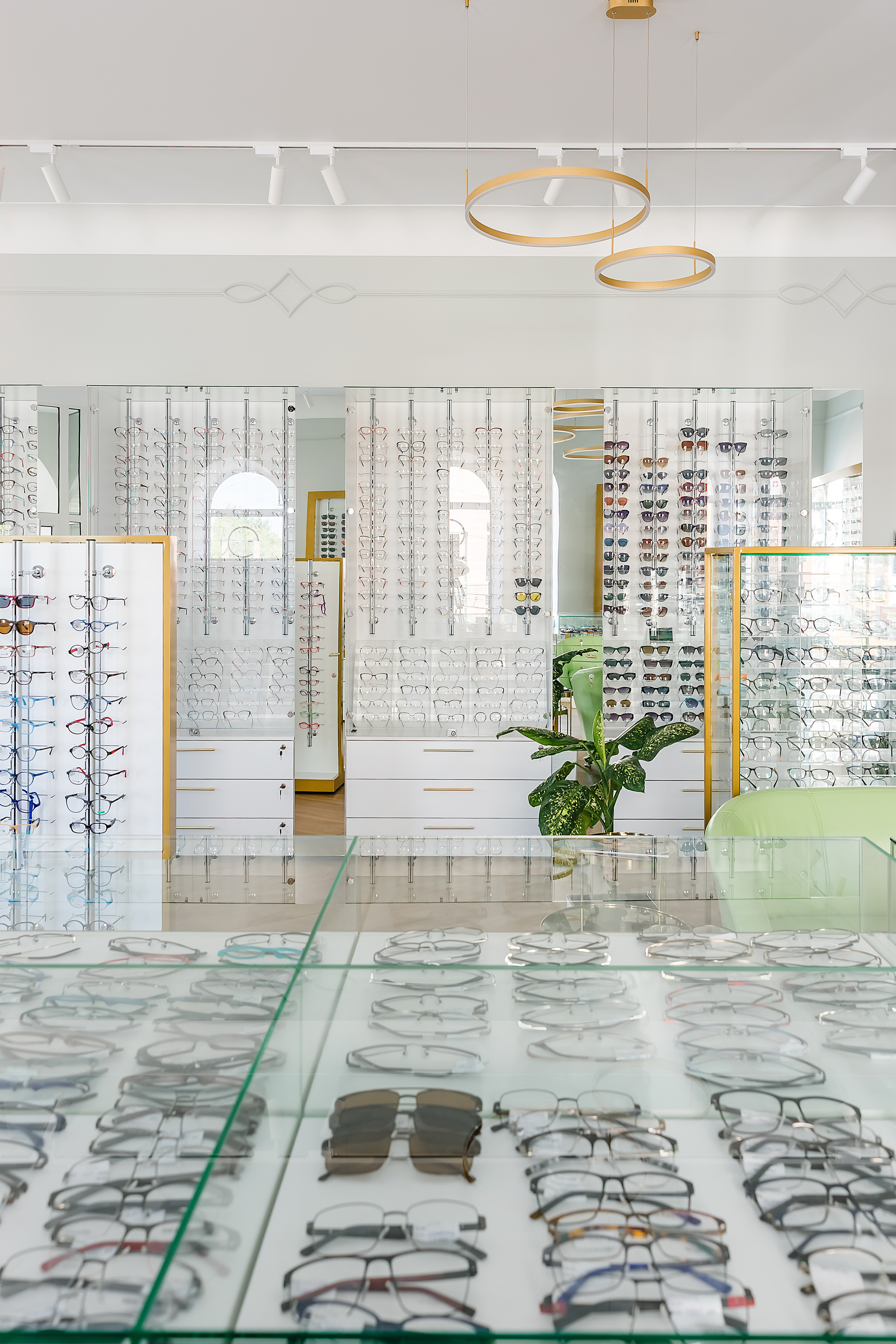 Салон «Оптик Лайф». Фотограф и видеограф в Улан-Удэ: Аюна Габагуева и Артём Шаханов