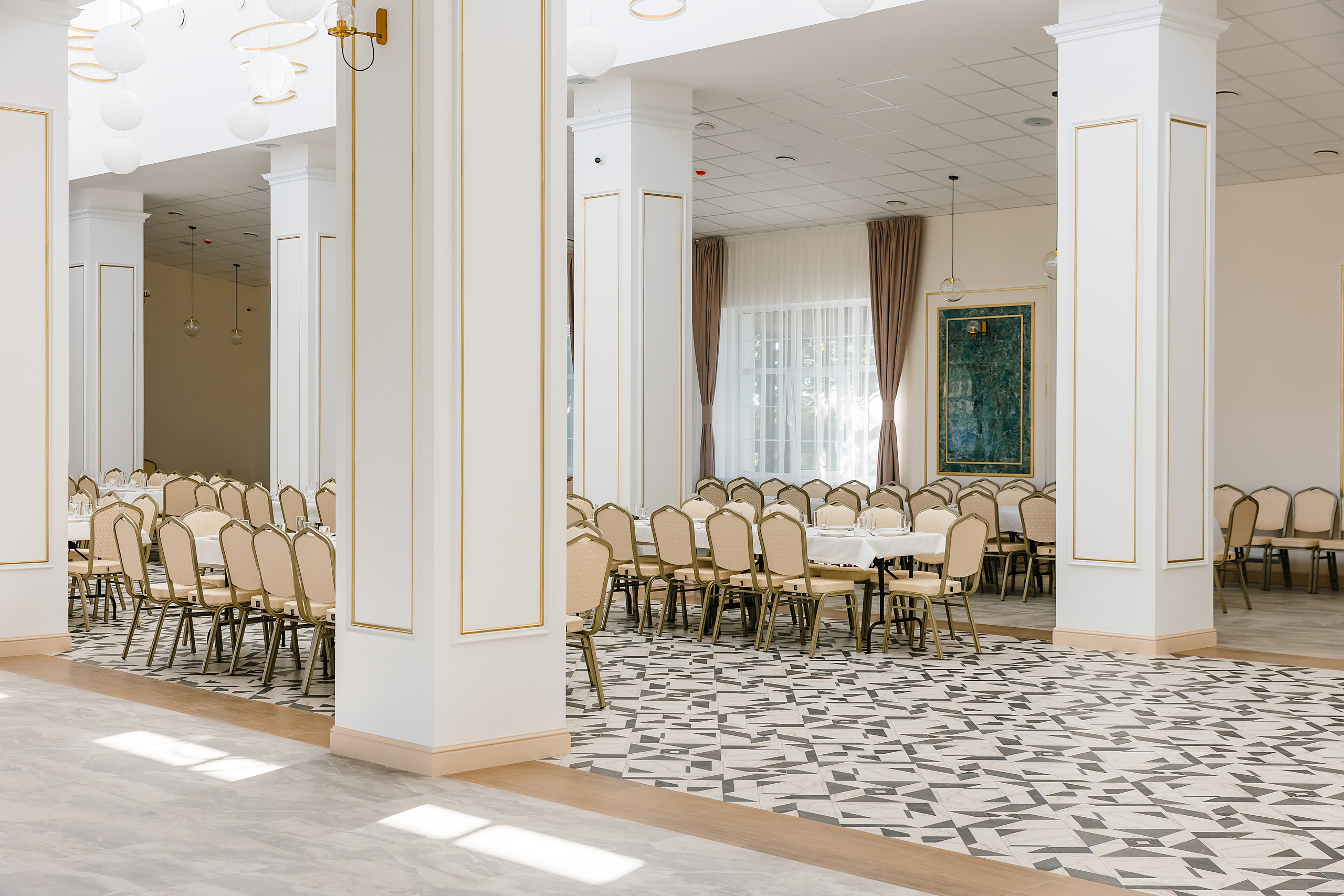 «Холл» на Борсоева. Фотограф и видеограф в Улан-Удэ: Аюна Габагуева и Артём Шаханов