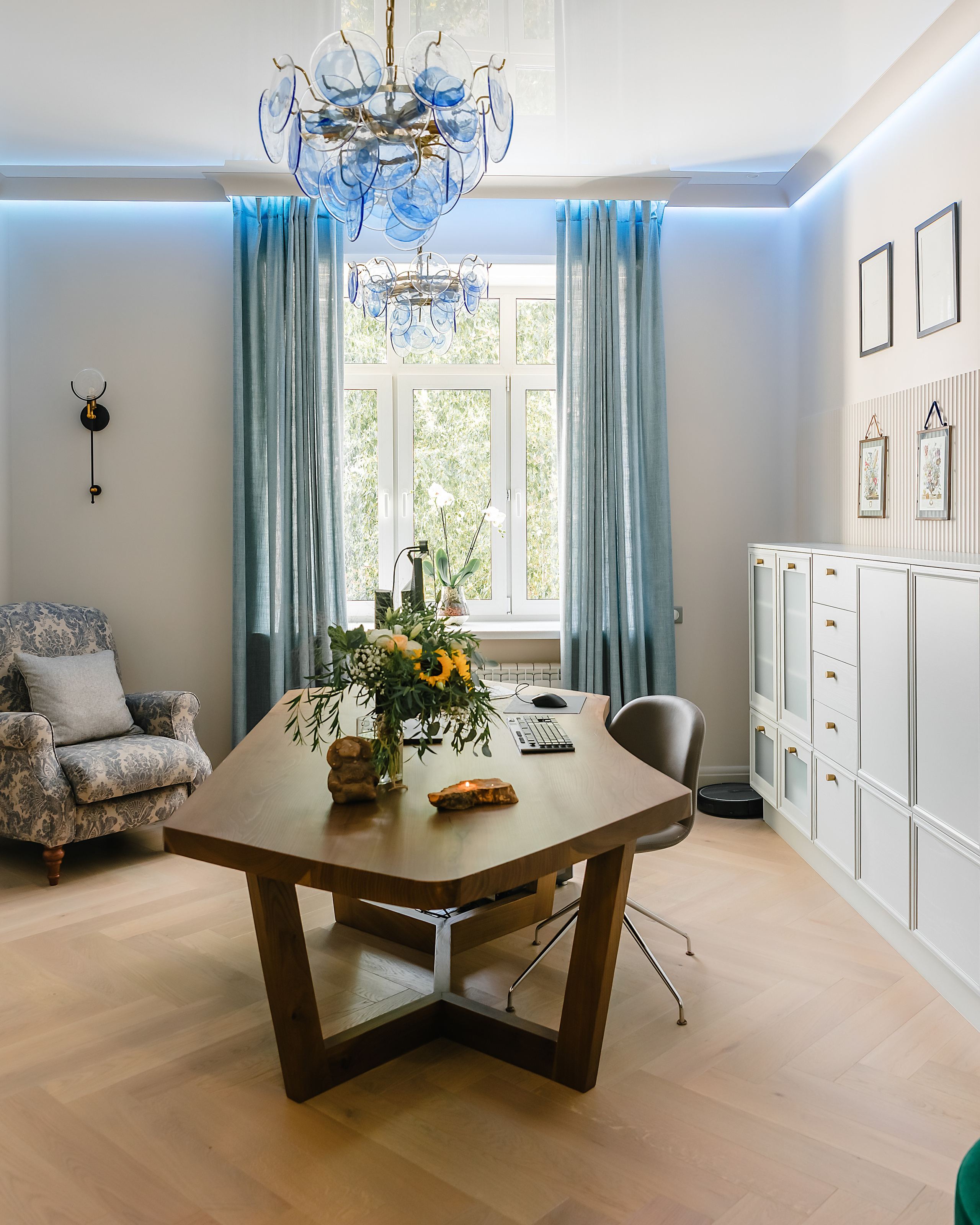 Кабинет на Ленина. Фотограф и видеограф в Улан-Удэ: Аюна Габагуева и Артём Шаханов