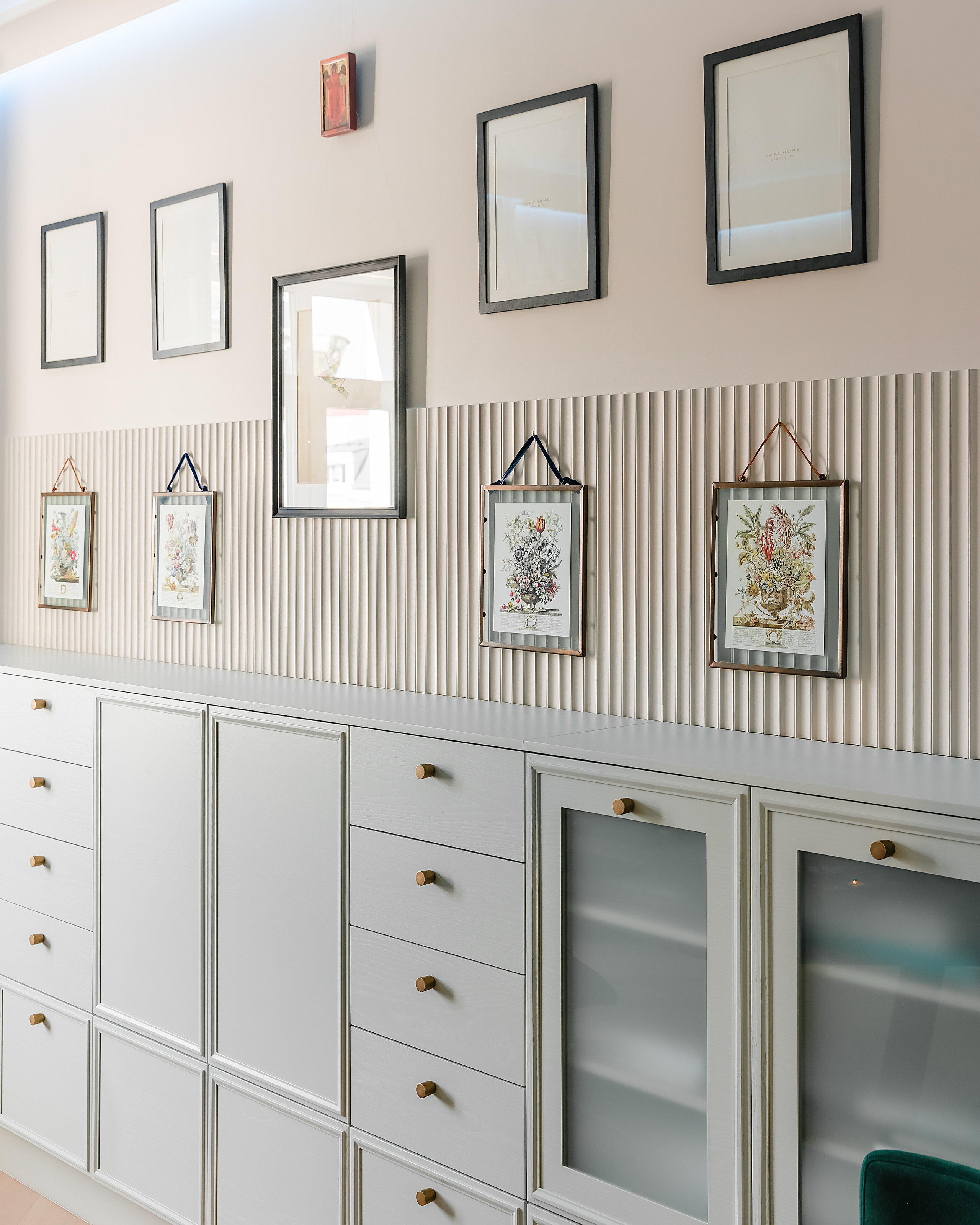 Кабинет на Ленина. Фотограф и видеограф в Улан-Удэ: Аюна Габагуева и Артём Шаханов