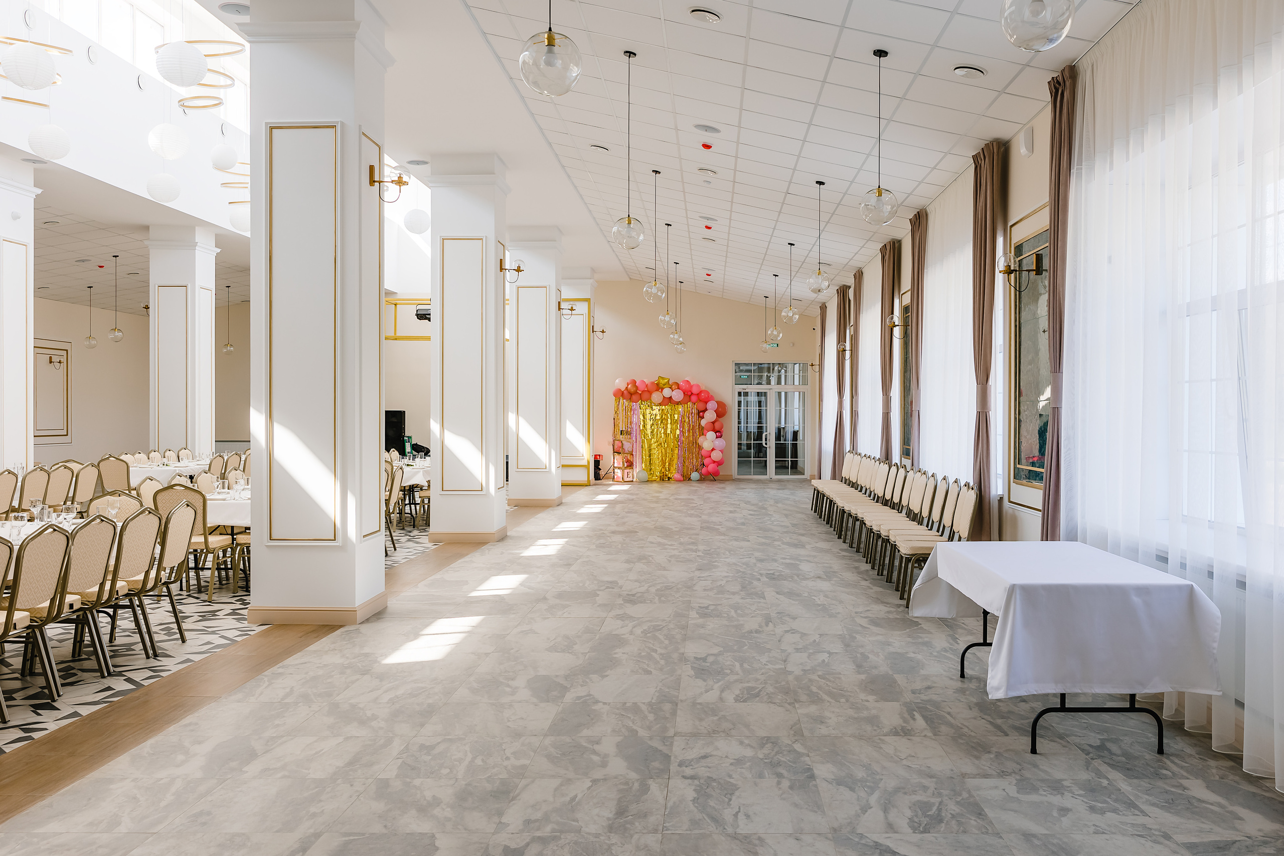 «Холл» на Борсоева. Фотограф и видеограф в Улан-Удэ: Аюна Габагуева и Артём Шаханов