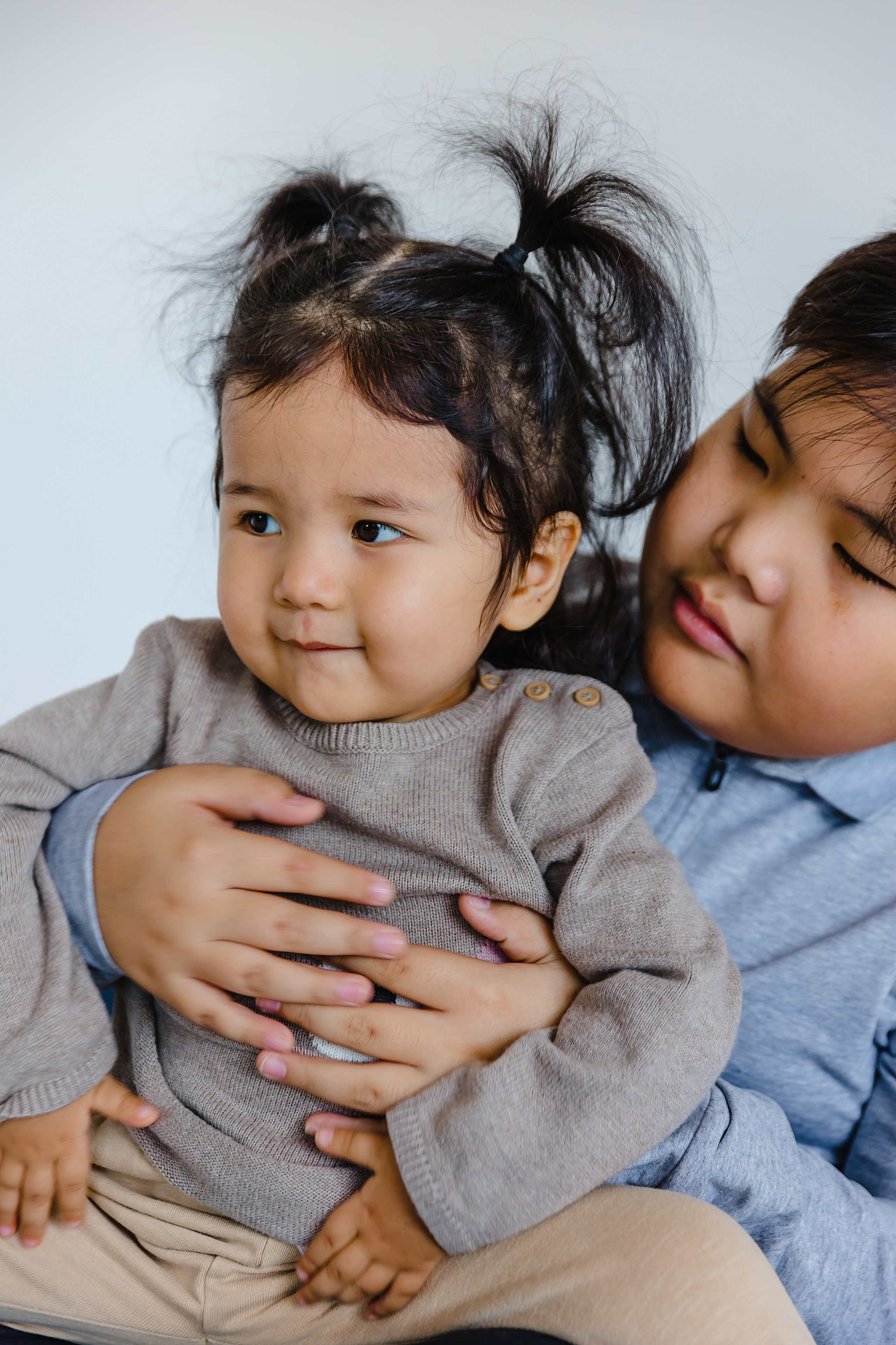 Пуговка @adisa_sma1 и её надёжный тыл. Фотограф и видеограф в Улан-Удэ: Аюна Габагуева и Артём Шаханов