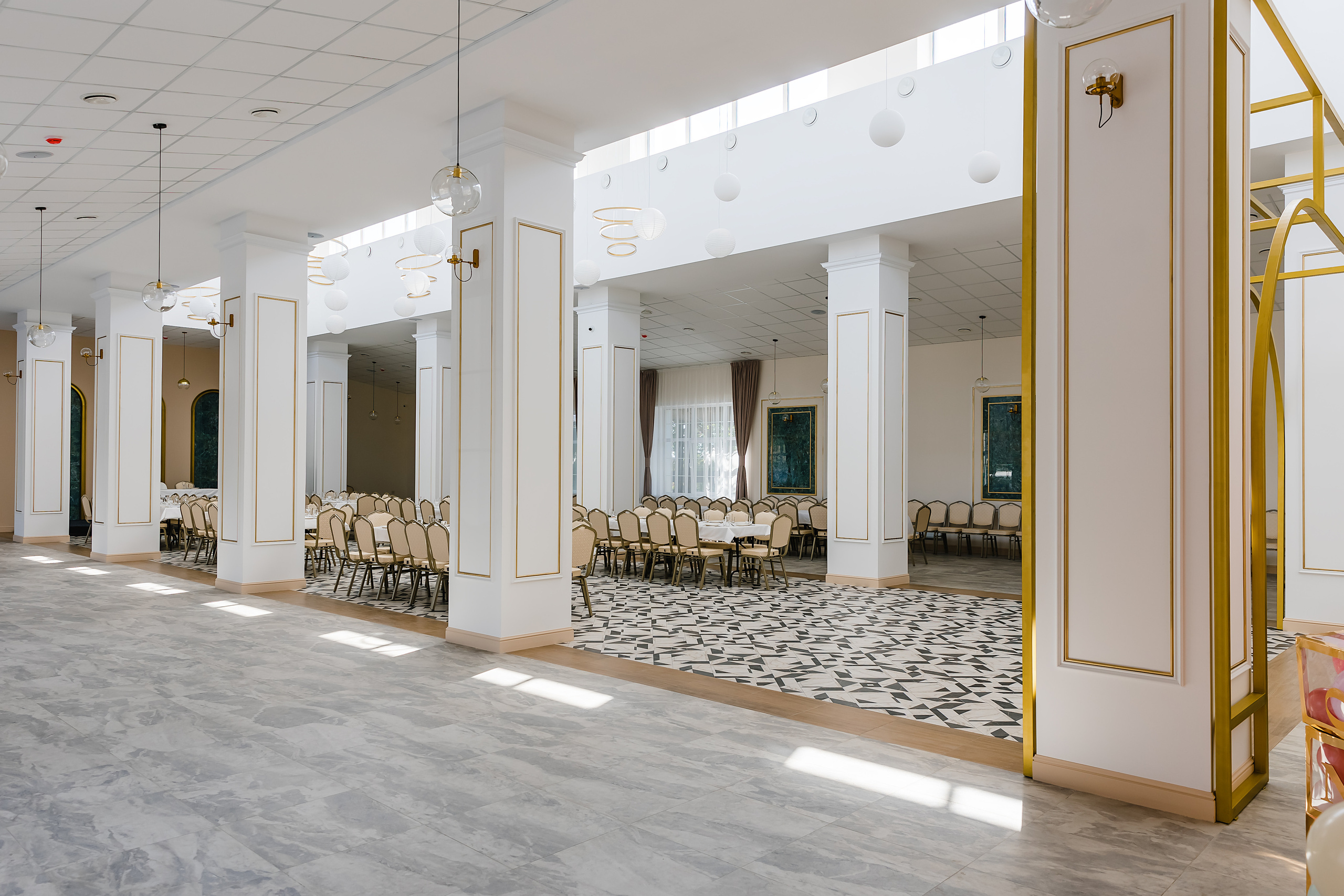 «Холл» на Борсоева. Фотограф и видеограф в Улан-Удэ: Аюна Габагуева и Артём Шаханов