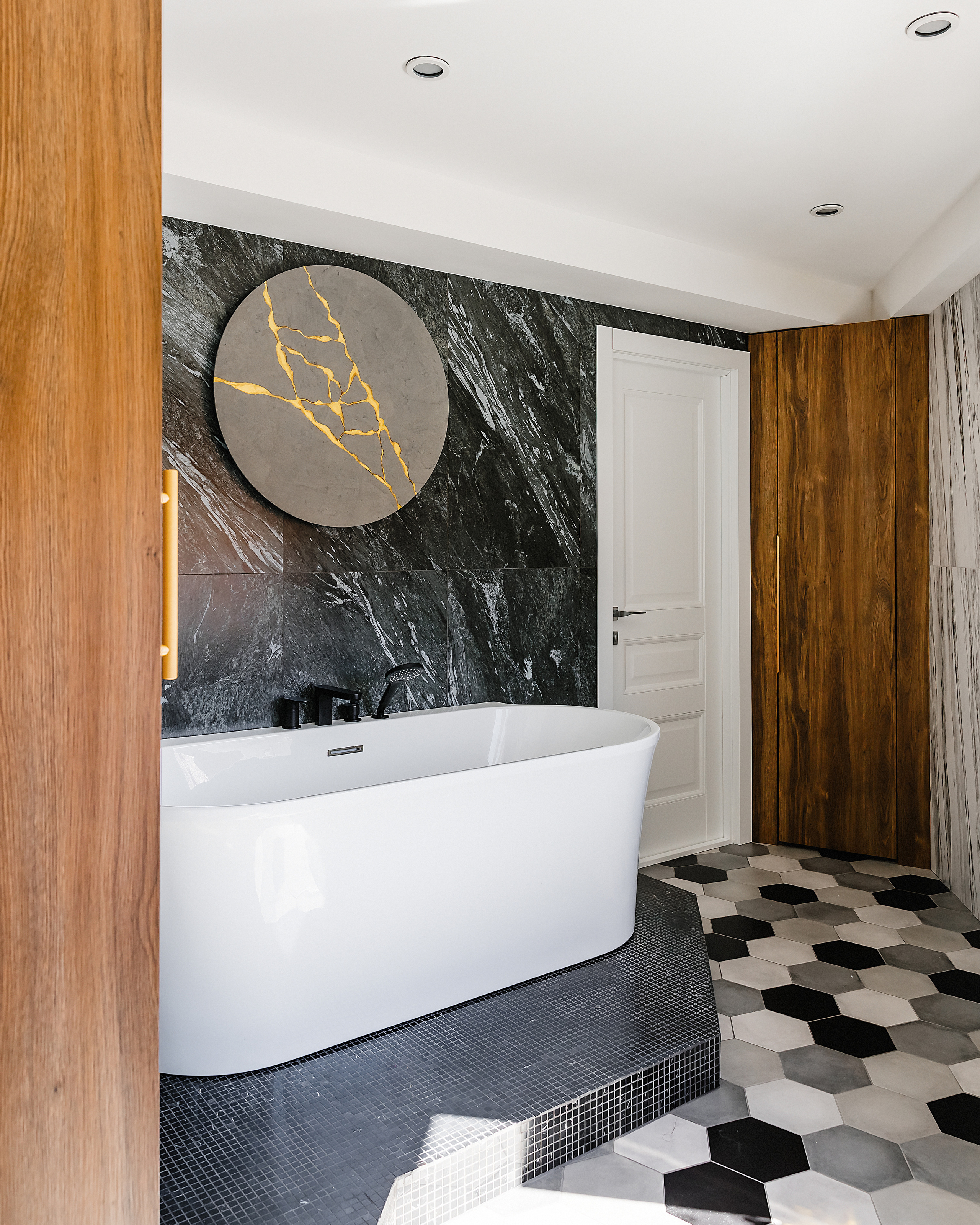 Тобольская. Фотограф и видеограф в Улан-Удэ: Аюна Габагуева и Артём Шаханов