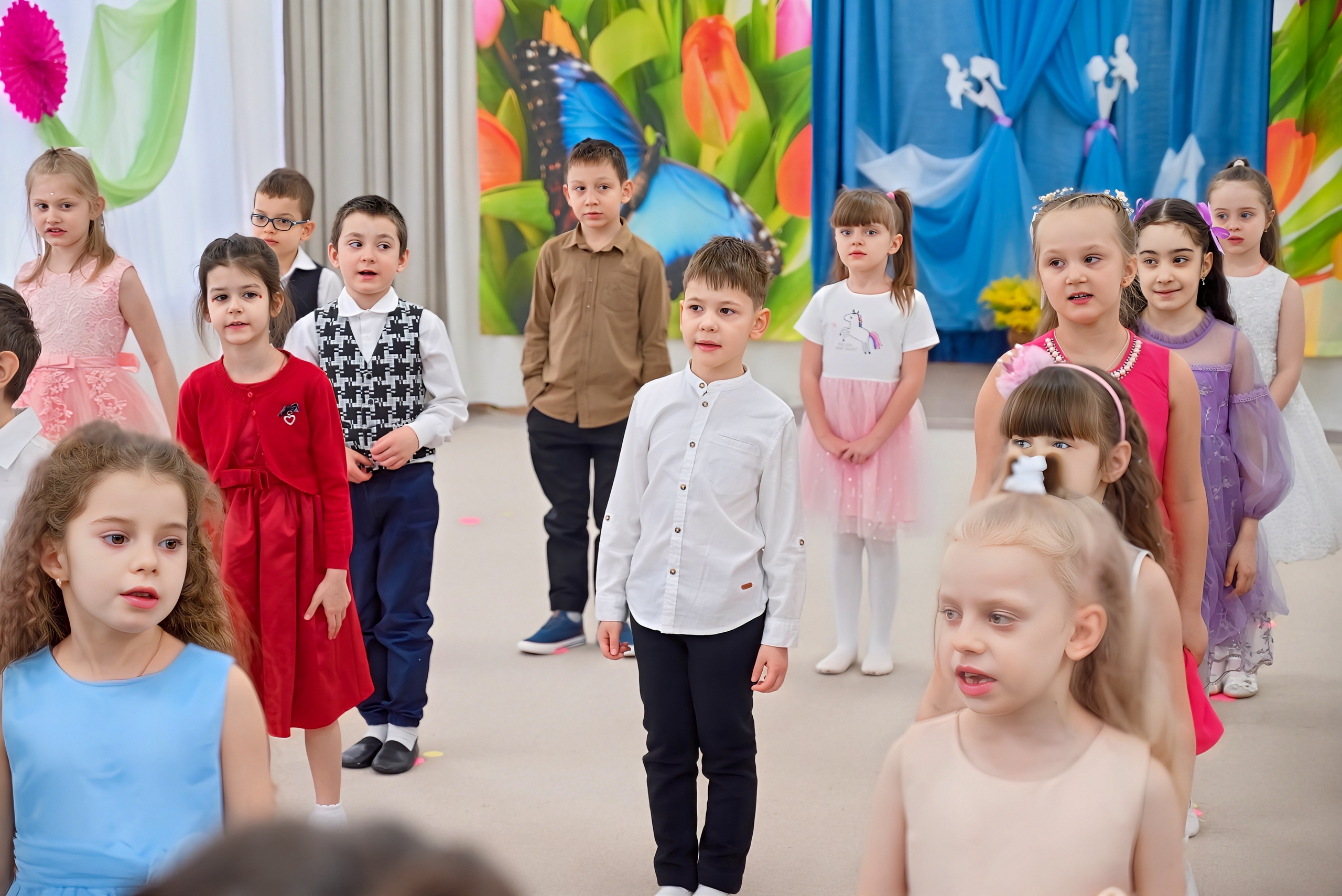 Праздник в группе Цветик семицветик. Семейный и детский фотограф Москва