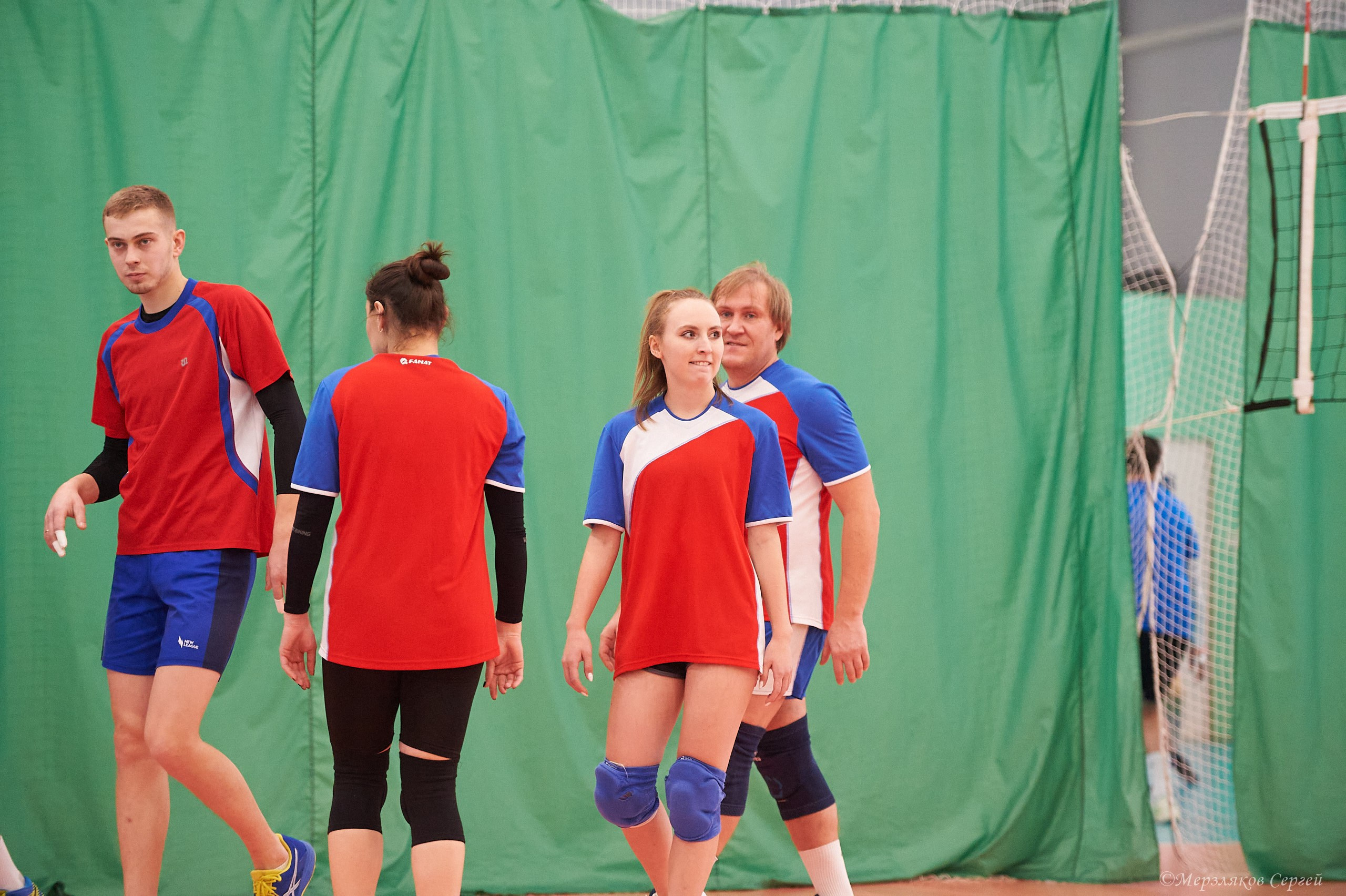 Новогодний волейбольный турнир. Ижевск. 16.12.23. Спортивный репортажный фотограф в Ижевске Сергей Мерзляков