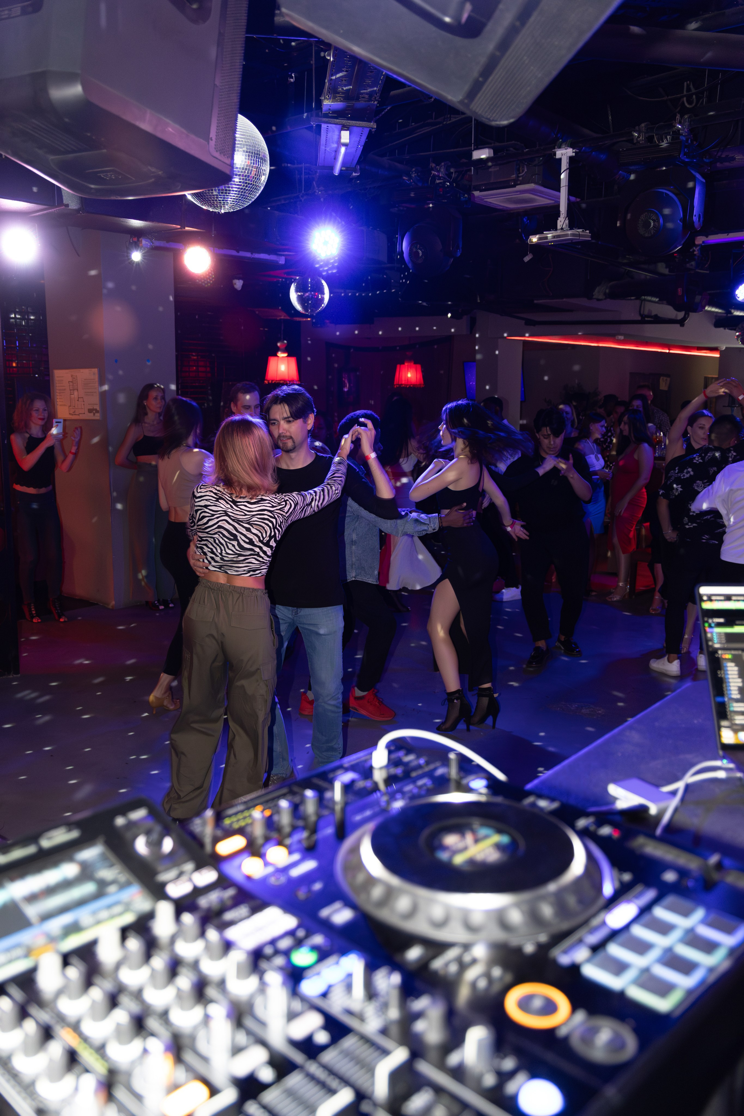 Клуб. Photomantis