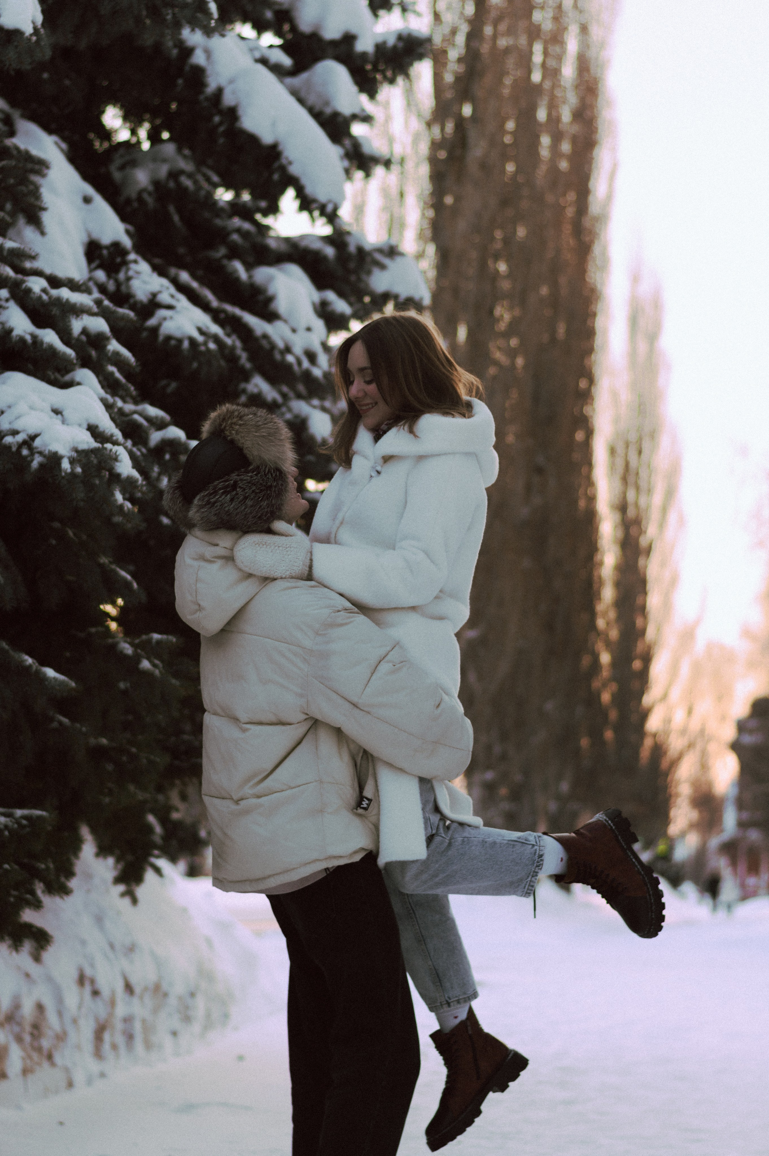 Зимняя лавстори фотосессия на улице. Дарья и Даниил. Портретный и лавстори фотограф в Стерлитамаке Альбина Шарт