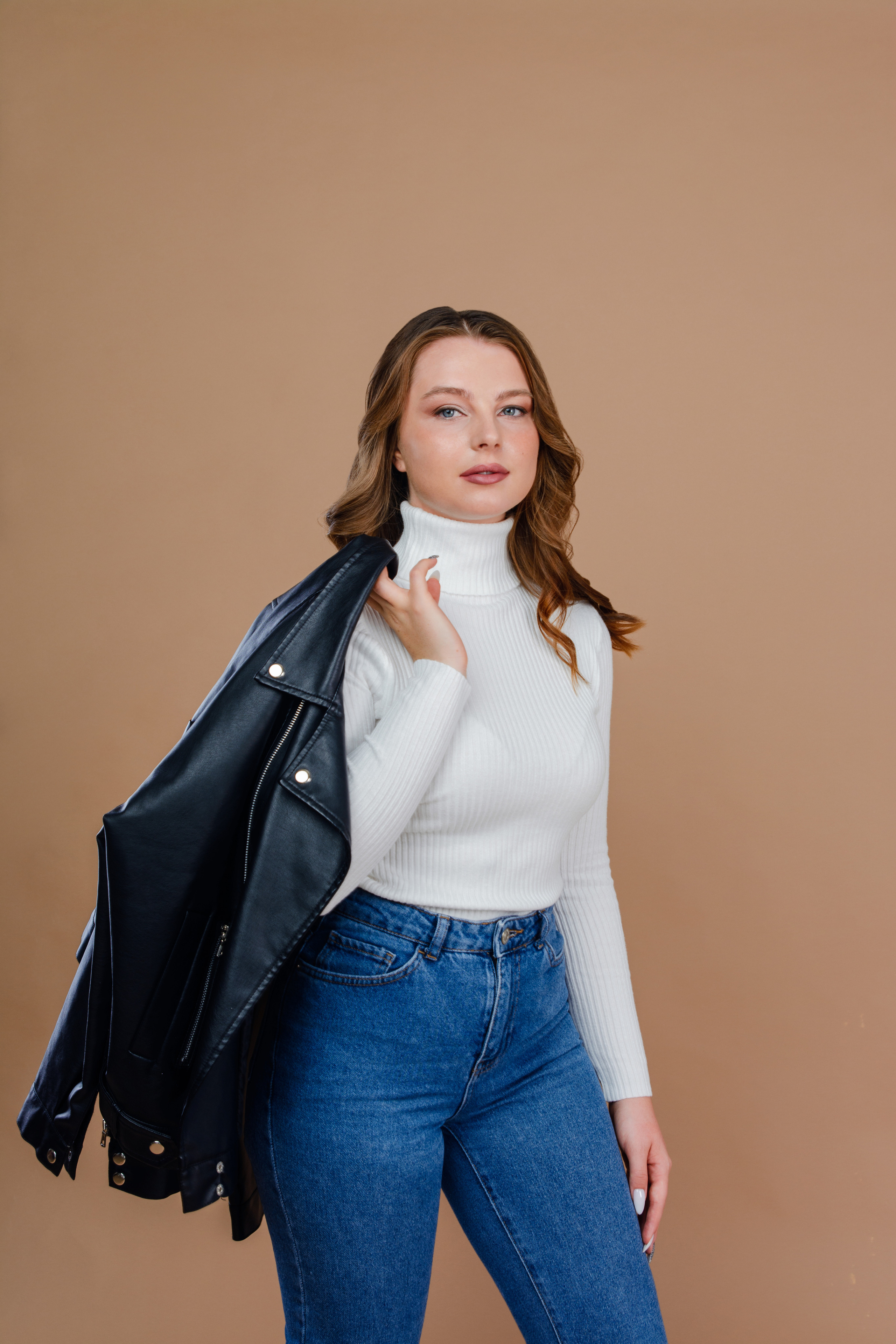 Фотосъемка для маркетплейсов, вайлдберриз, озон, ламода. Юлия Гоголева. Fashion-фотограф в Волгограде