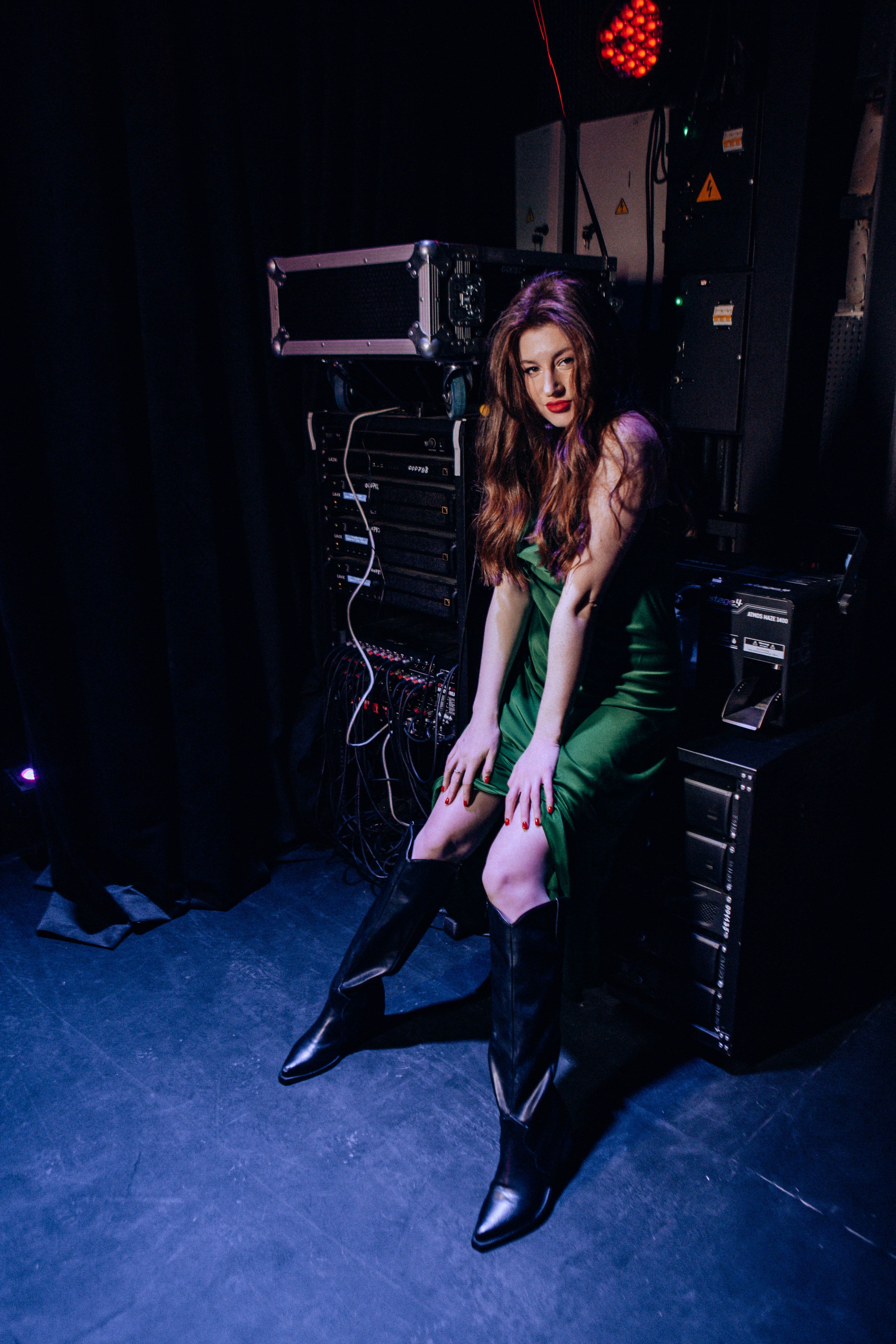 Катя. Контакты