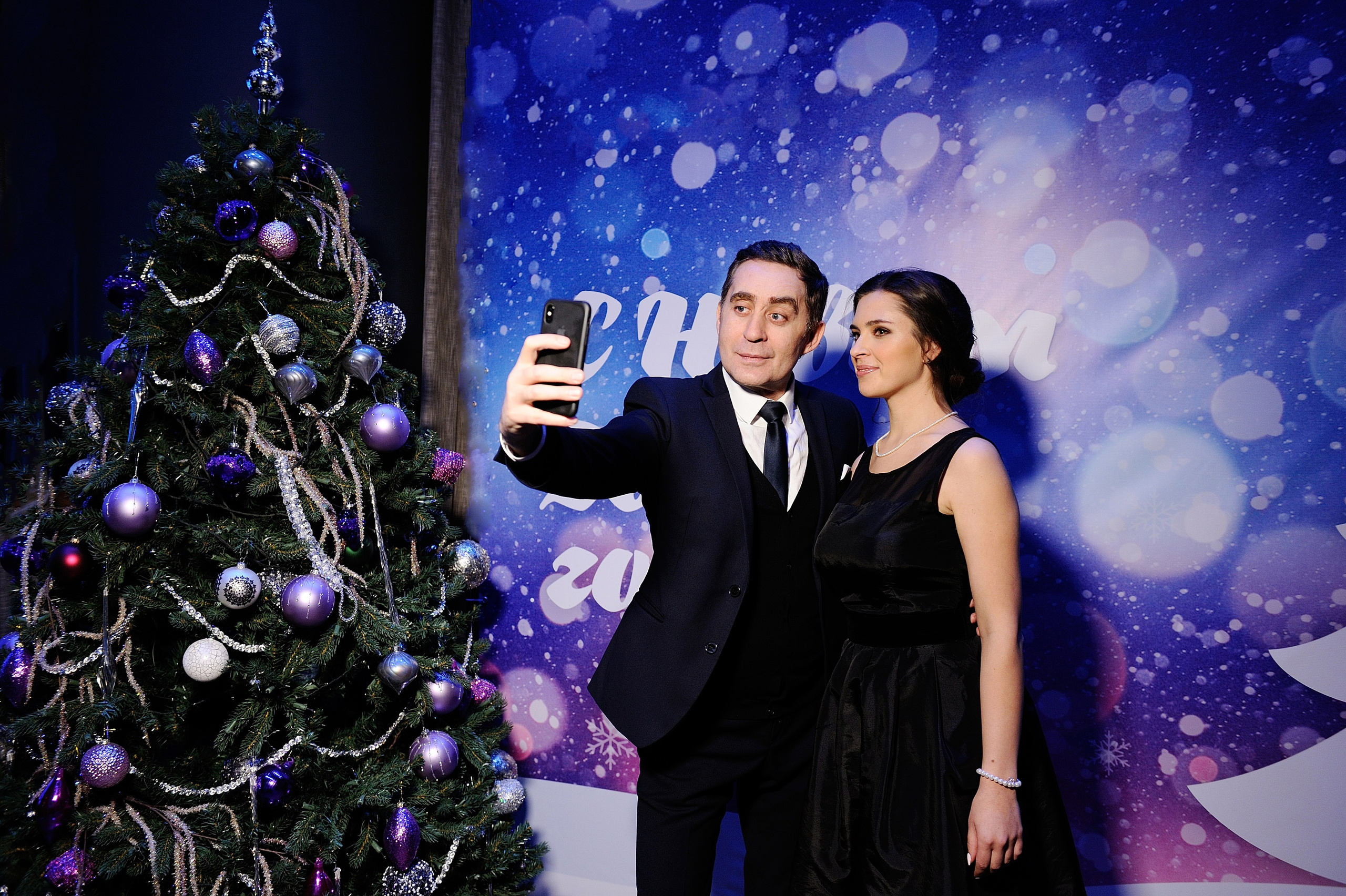 Новый год. Ведущий Валерий Чигинцев