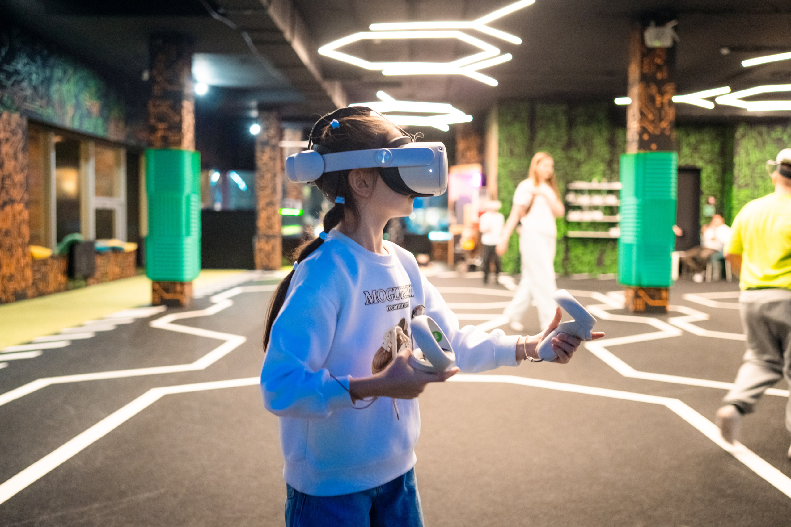 VR (November-December 2024). Felixtones