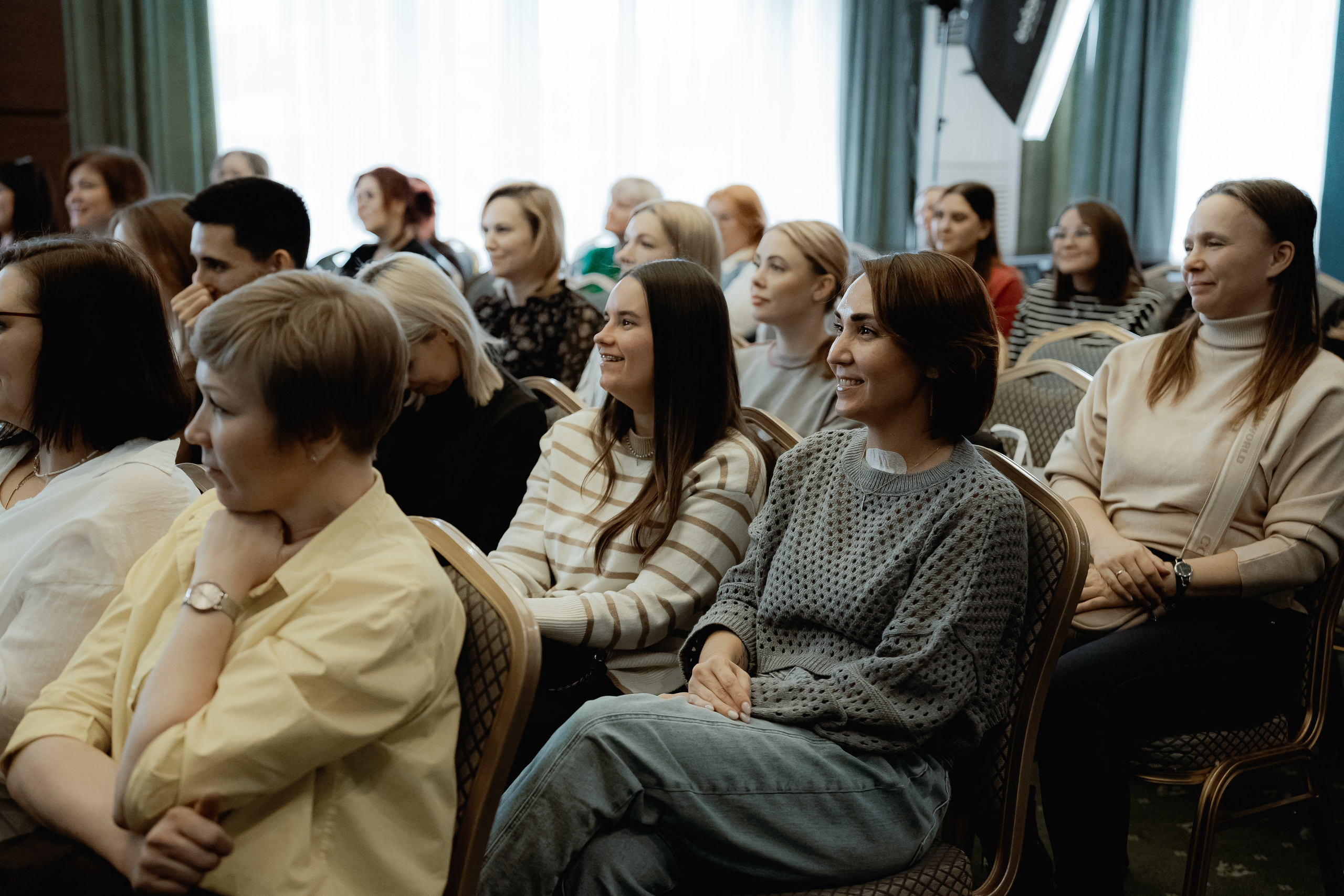 Семинар-совещание спец-ов по работе с молодежью, ноябрь²⁰²⁵. Репортажный фотограф в Челябинске Анастасия Хмарук