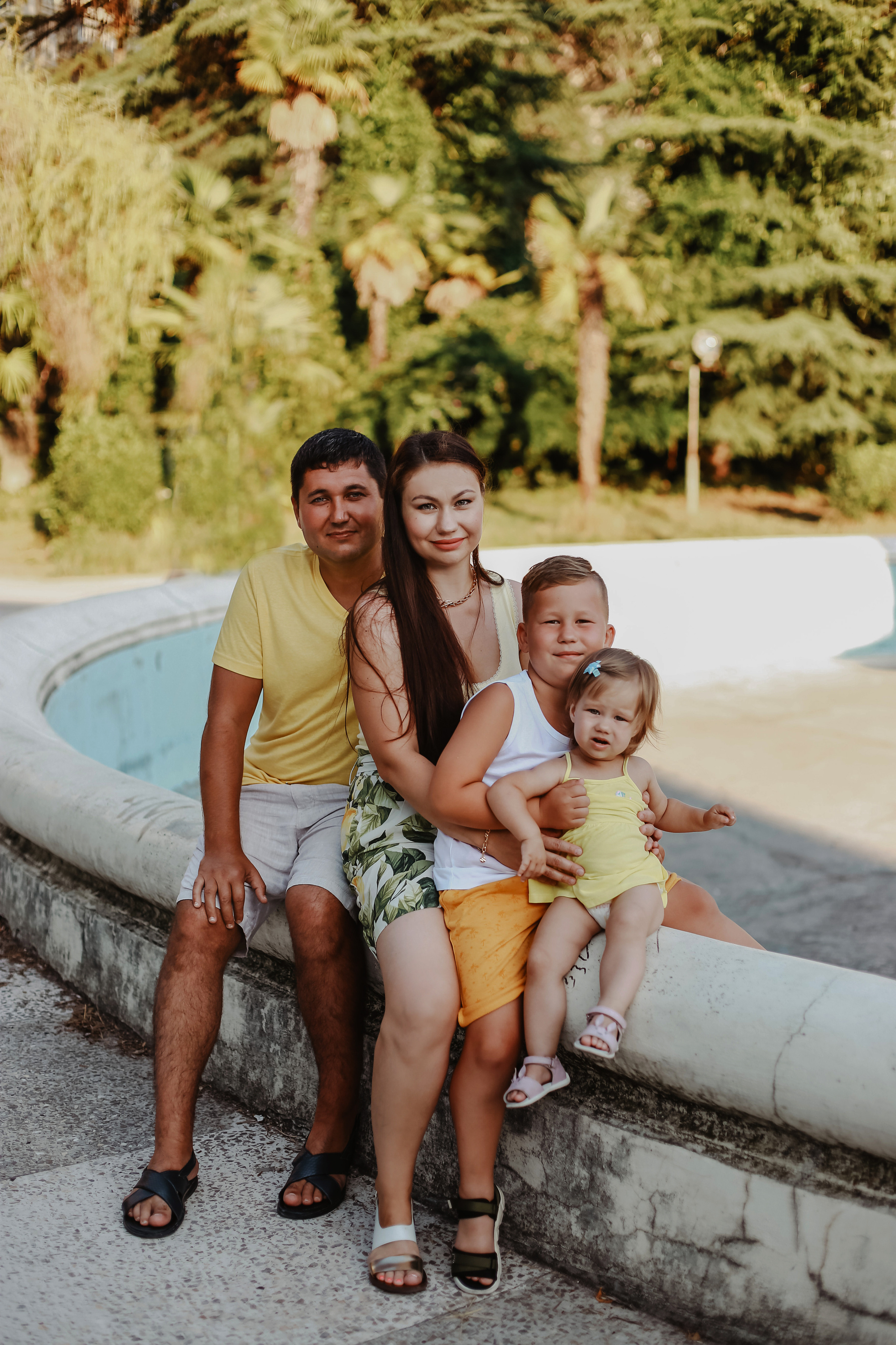 Санаторий Орджоникидзе. Милана Довгаль - семейный фотограф и видеограф  в Адлере и Сочи