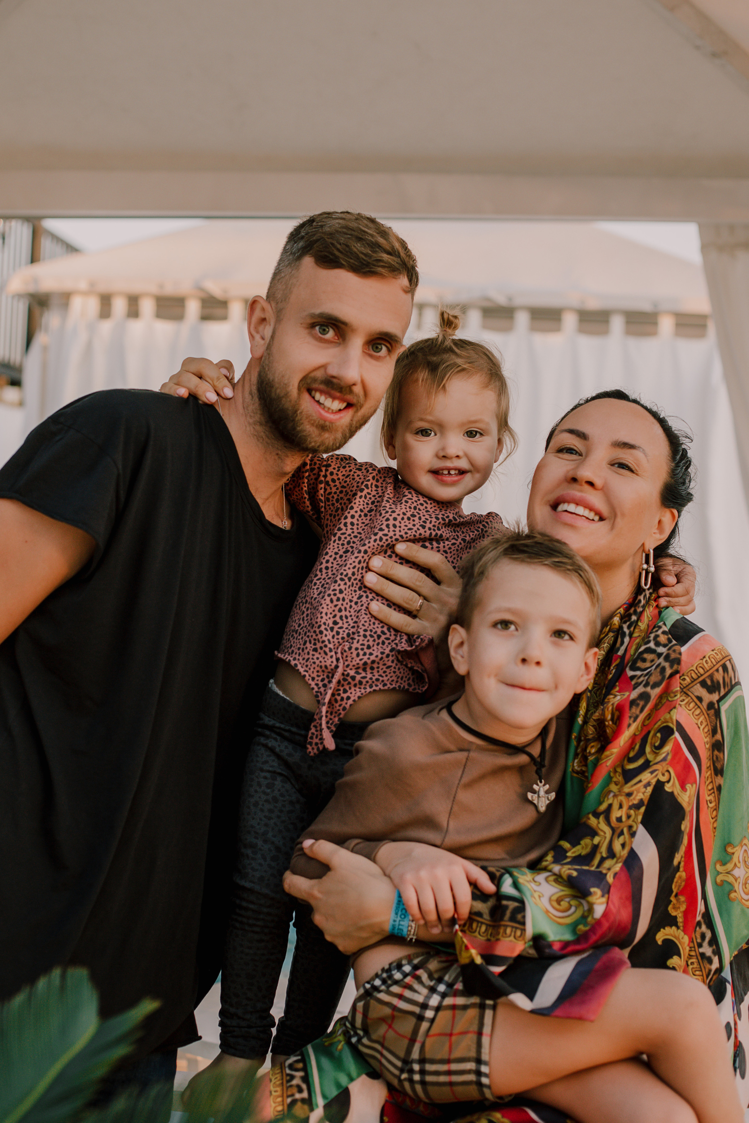 Пляжи Имеретинской Бухты. Милана Довгаль - семейный фотограф и видеограф  в Адлере и Сочи